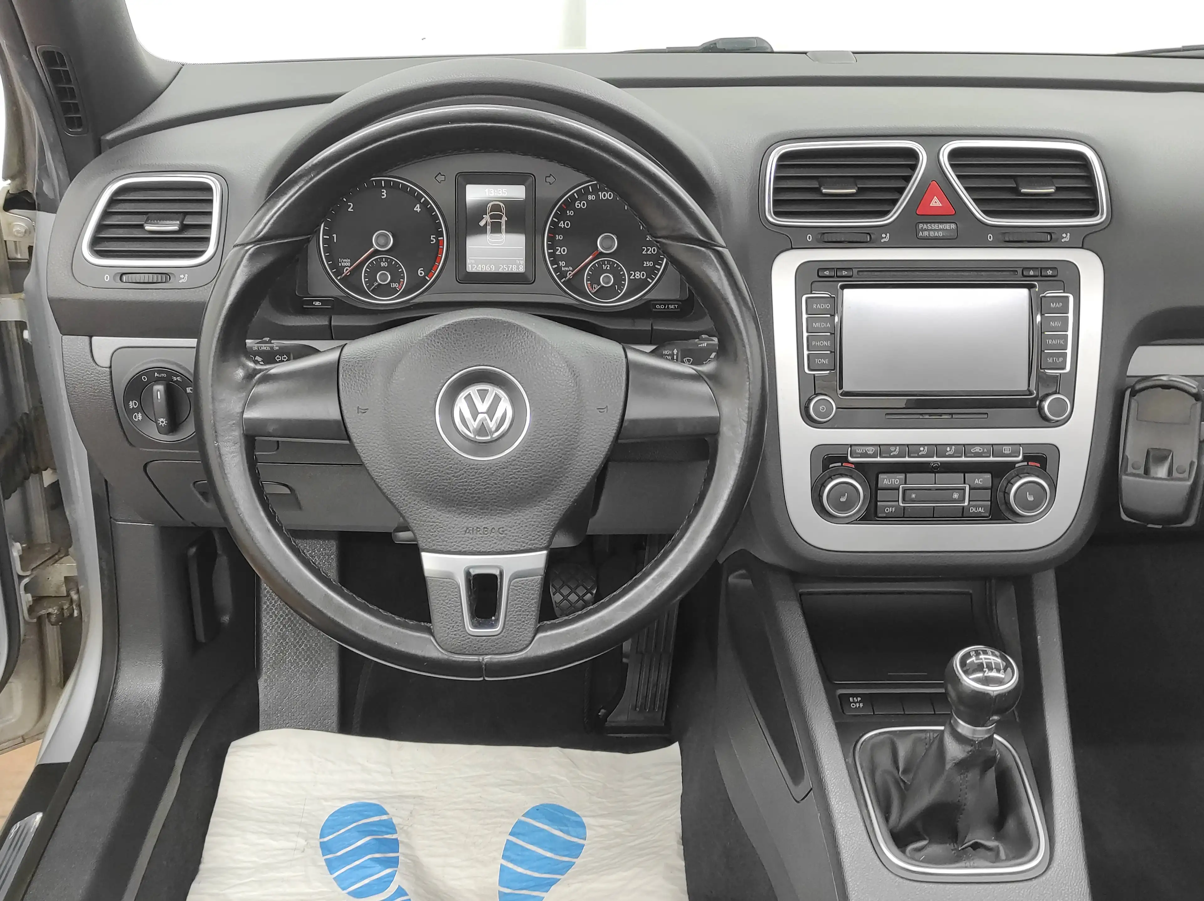 Volkswagen Eos 2.0 TDI KLIMAA NAVI SHZ EURO-5 LEDER PDC ALLWETTER — photo 13