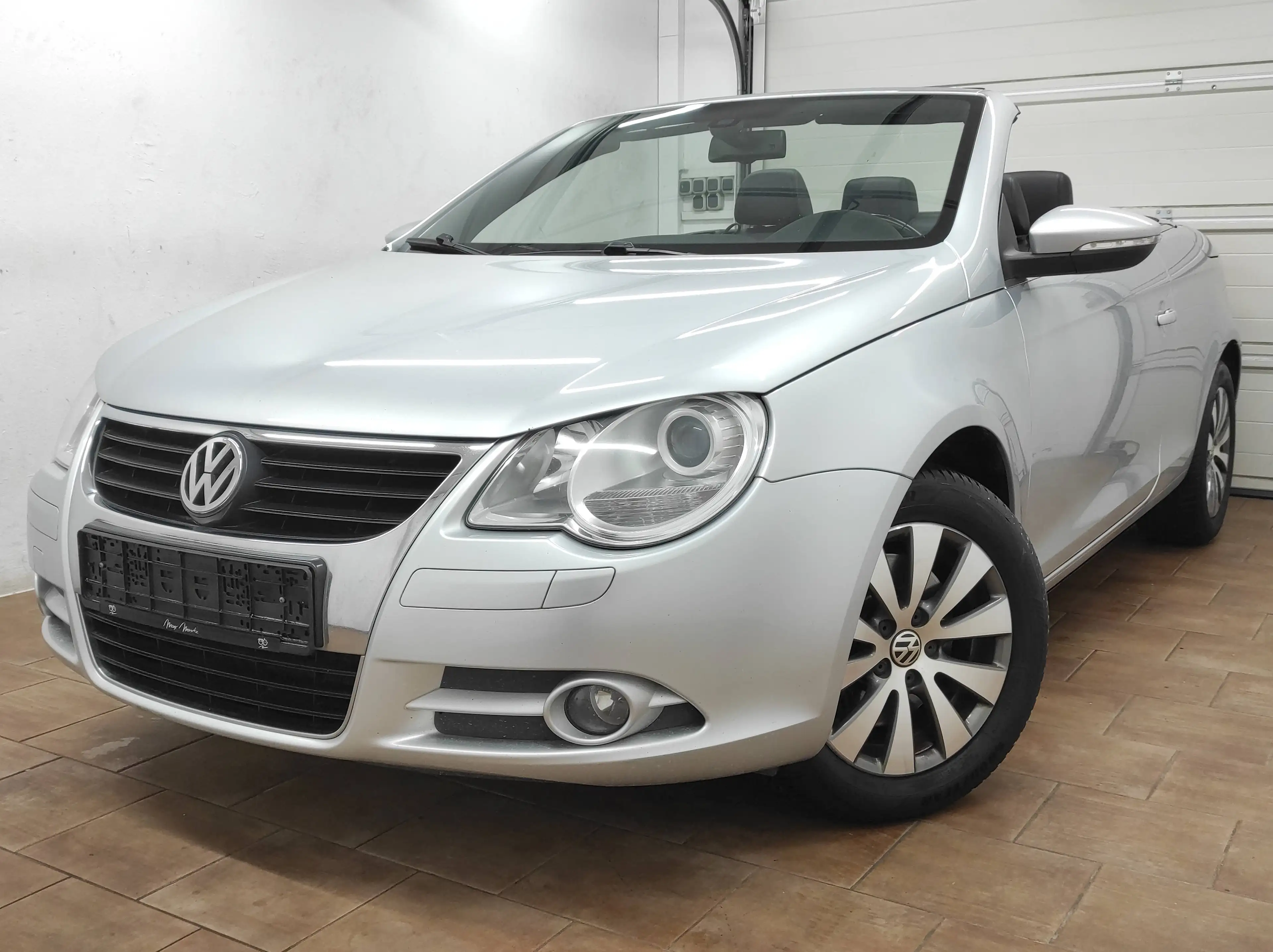 Volkswagen Eos 2.0 TDI KLIMAA NAVI SHZ EURO-5 LEDER PDC ALLWETTER — photo 2