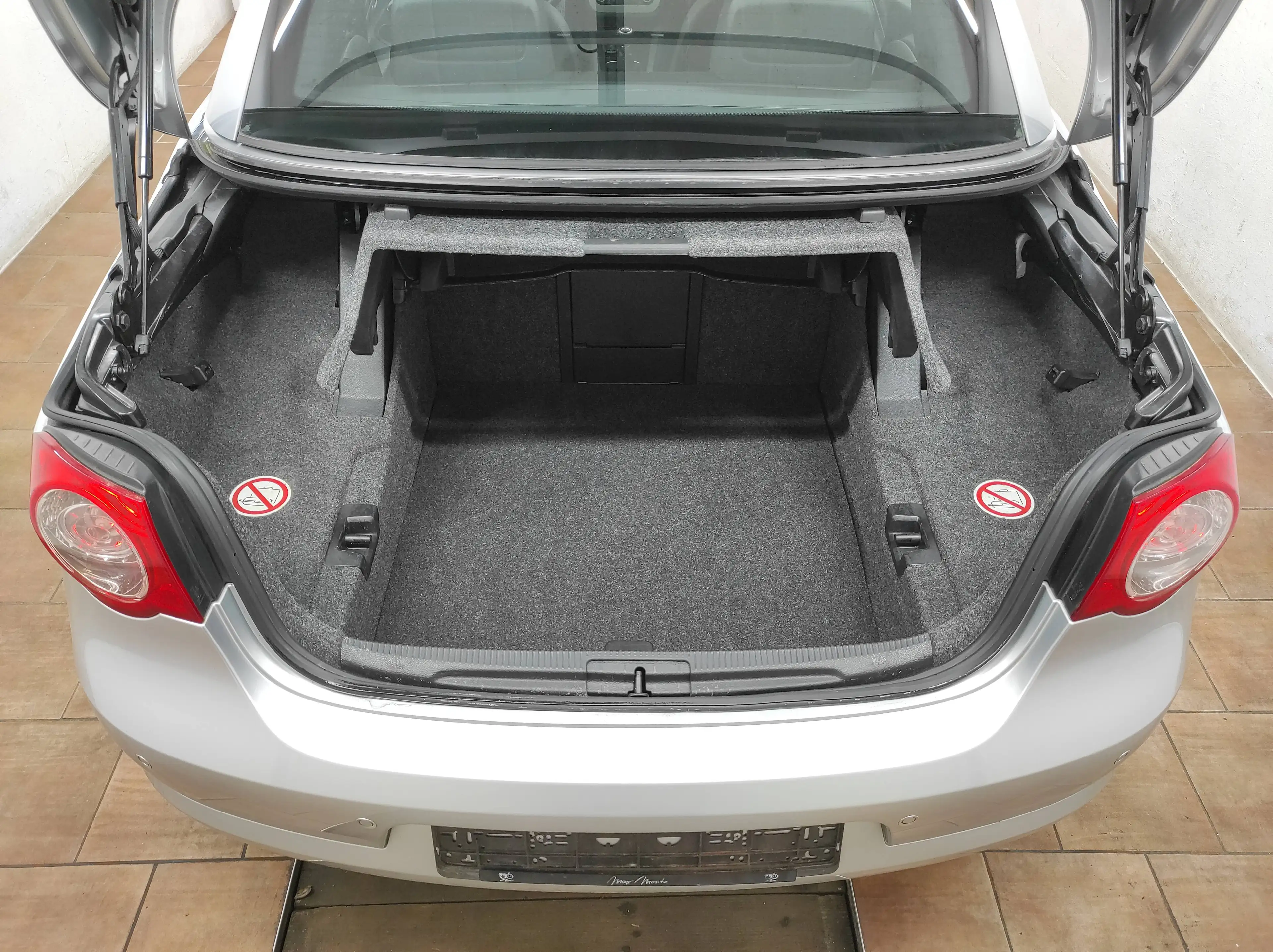 Volkswagen Eos 2.0 TDI KLIMAA NAVI SHZ EURO-5 LEDER PDC ALLWETTER — photo 14