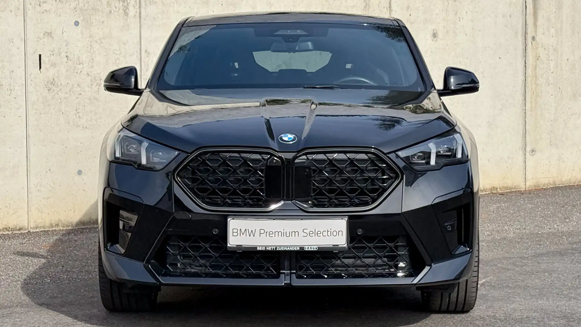 BMW X2 sDrive18d M-Sportpaket Pro Schwarz - 2