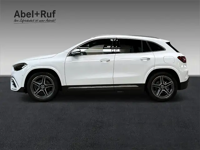 Mercedes-Benz Gla Class view 4