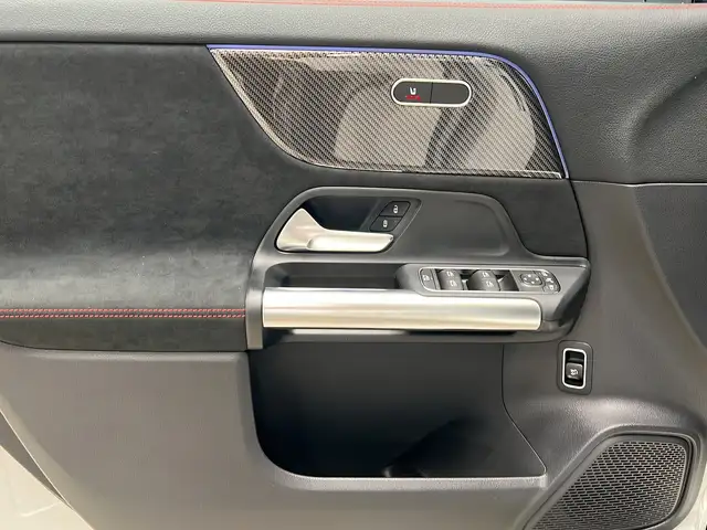 Mercedes-Benz Gla Class view 13