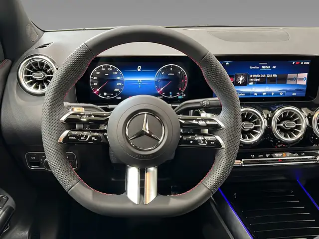 Mercedes-Benz Gla Class view 11