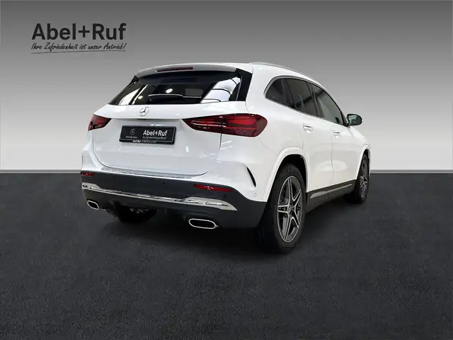 Mercedes-Benz Gla Class view 5