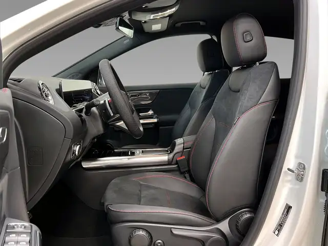 Mercedes-Benz Gla Class view 8