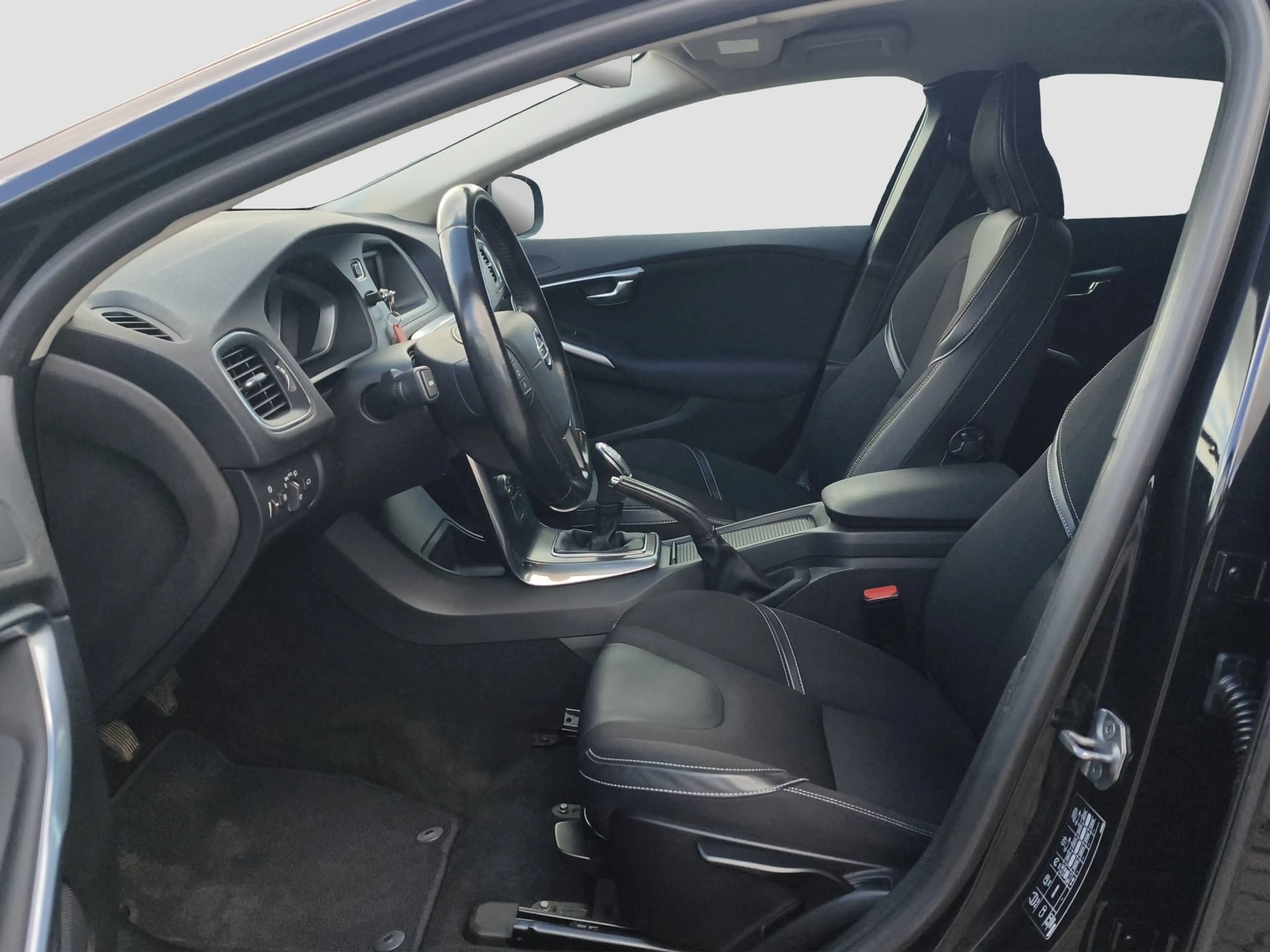Volvo V40 You! — photo 9
