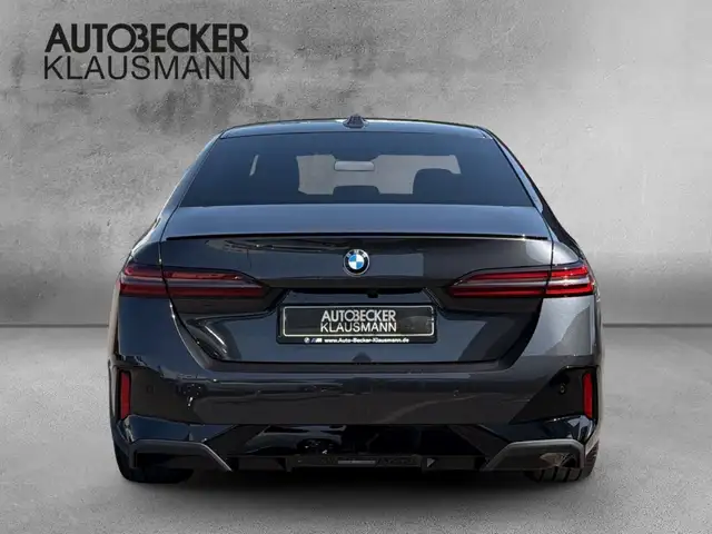 BMW M view 6