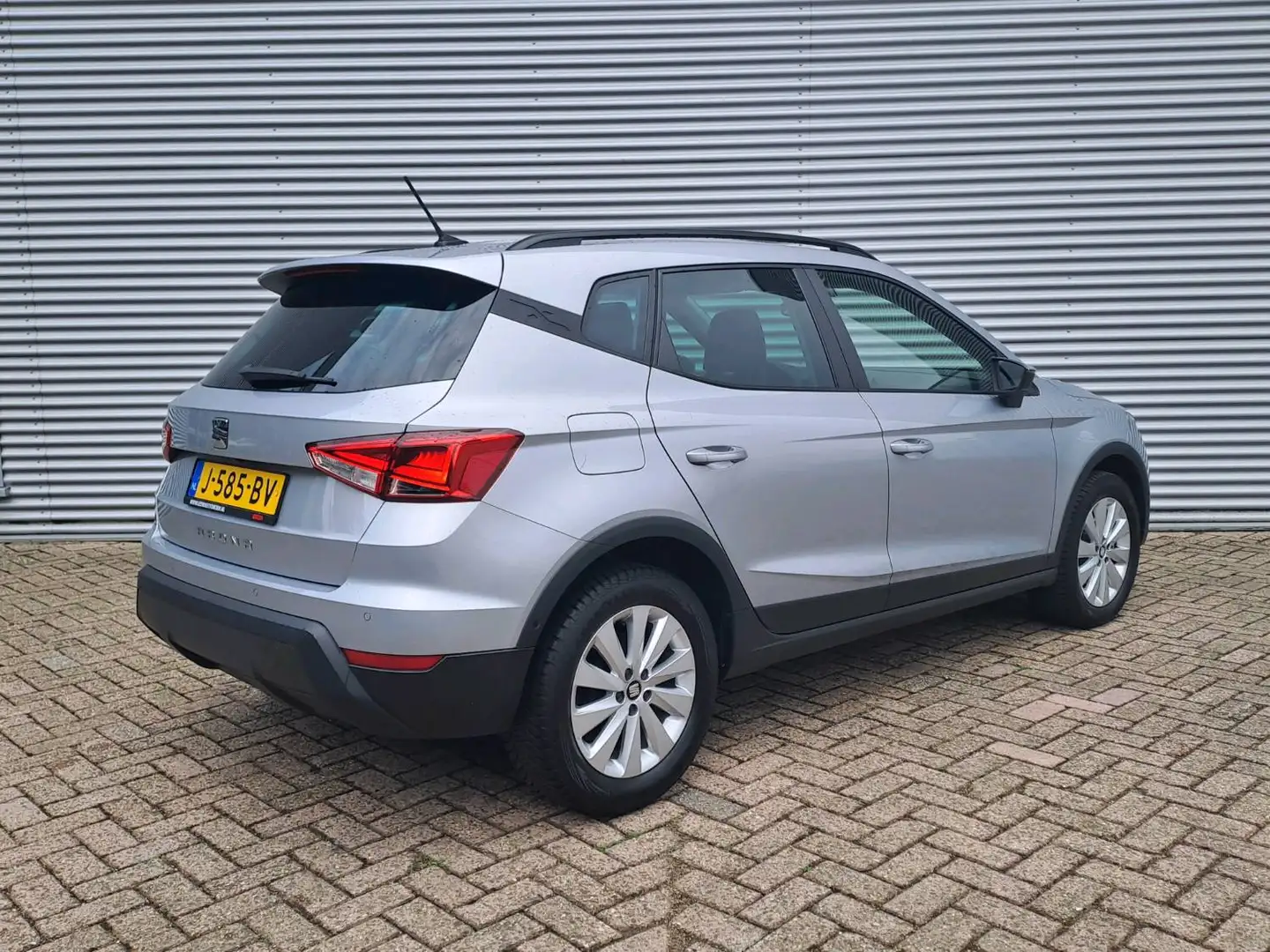 SEAT Arona 1.0 TSI Style Business Intense Navi | Apple Carpla Grijs - 2