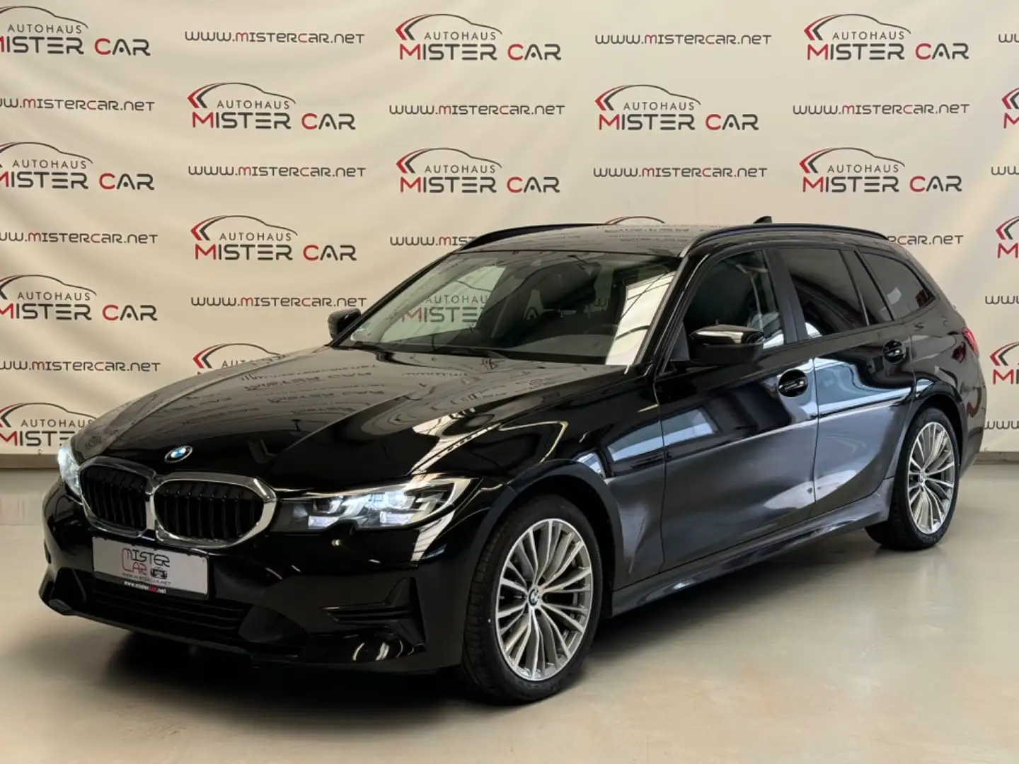 BMW 320 d xDrive DIGI/AHK/NAVI/LED/LEDER/STANDH/18ALU Noir - 1
