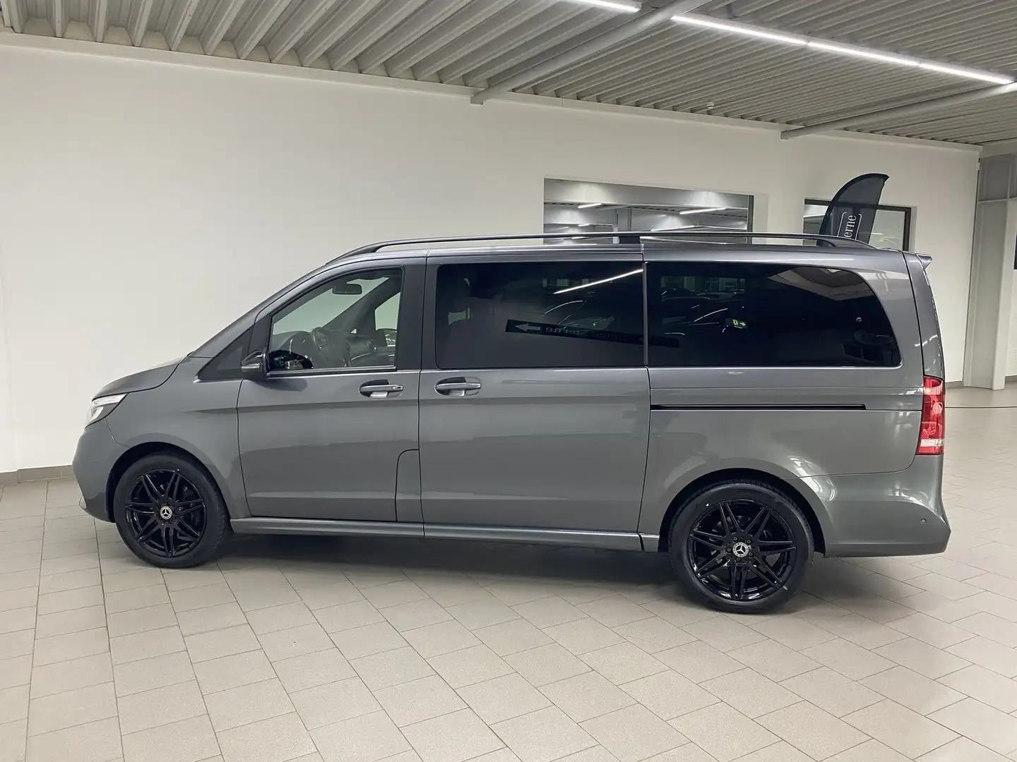 Mercedes-Benz V 250 d 4M L AMG+EDITION+NIGHT+BURM+AHK+KAMERA Grau - 2