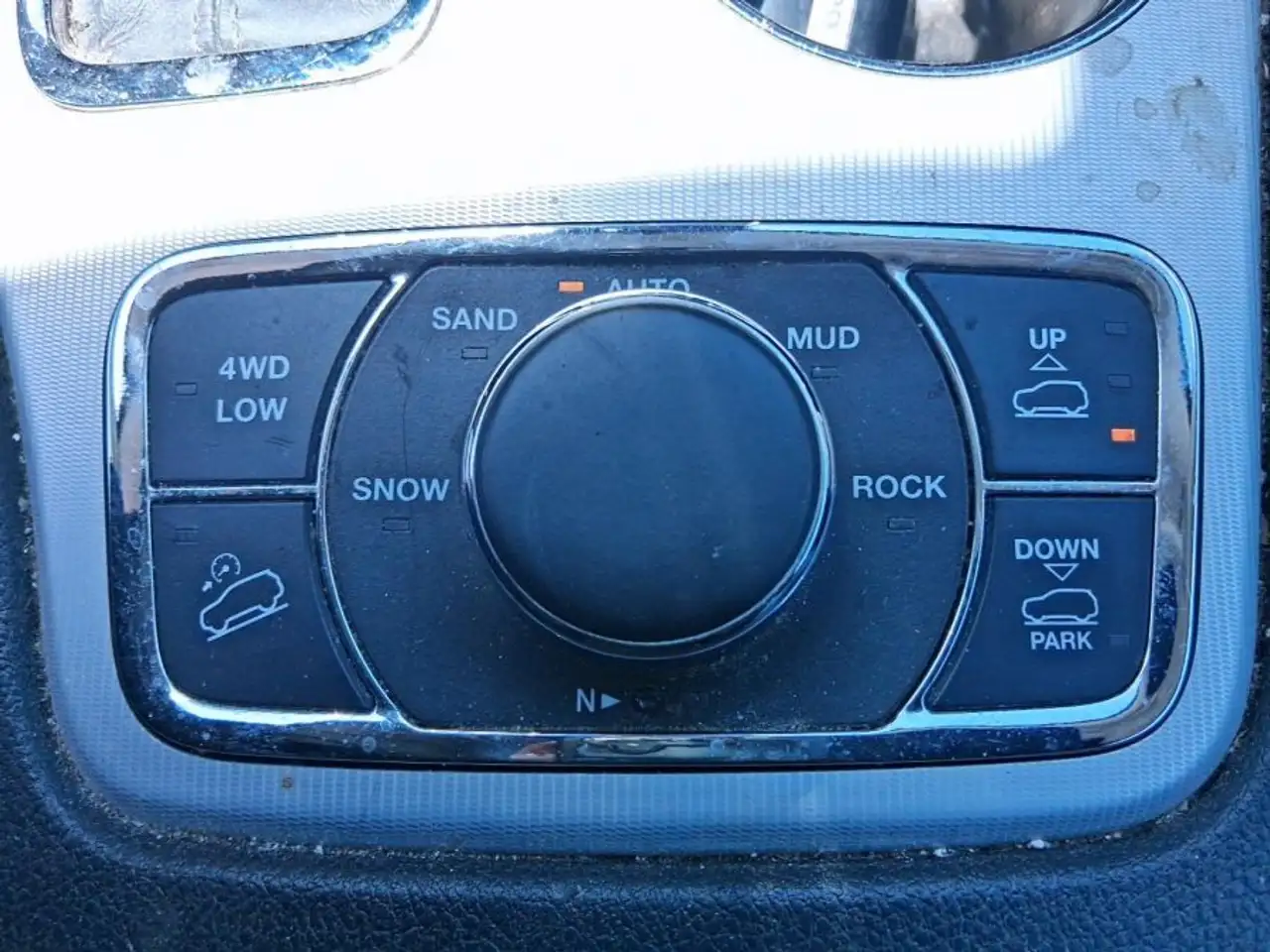 Jeep Grand Cherokee снимка Jeep Grand Cherokee