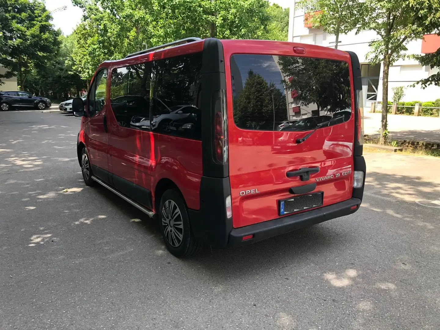 Opel Vivaro 1.9 CDT Rouge - 2