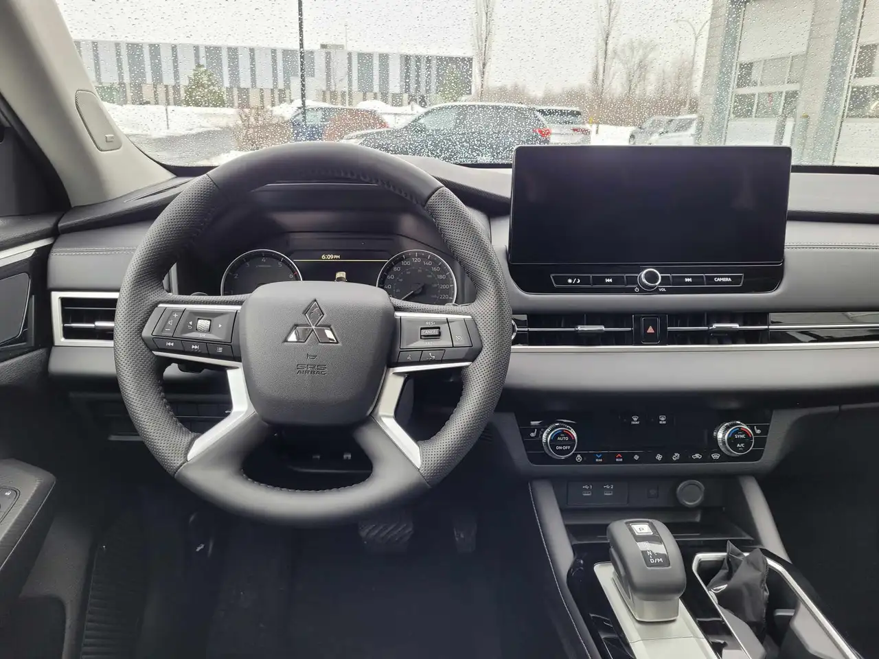Mitsubishi Outlander снимка Mitsubishi Outlander