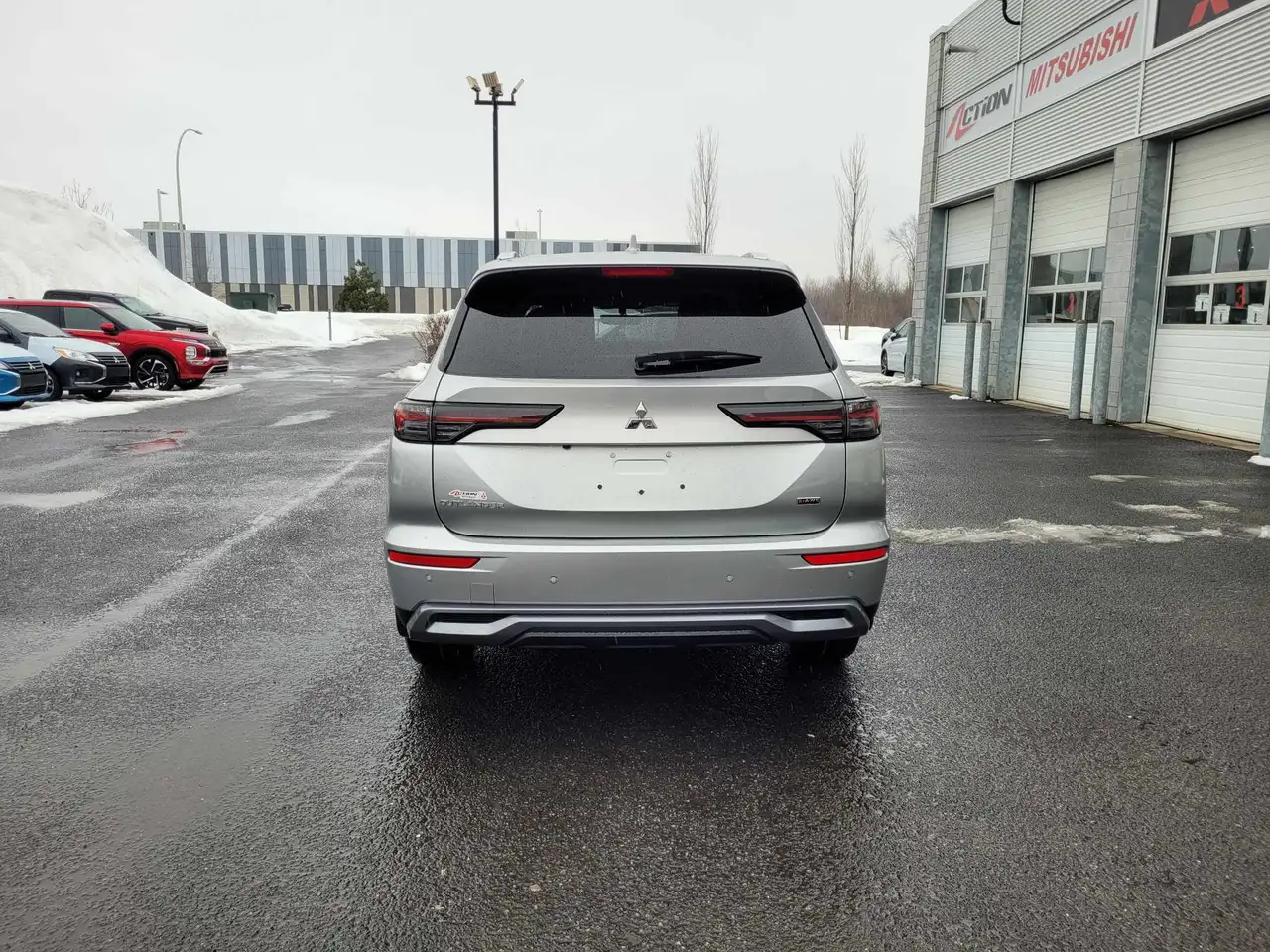 Mitsubishi Outlander снимка Mitsubishi Outlander