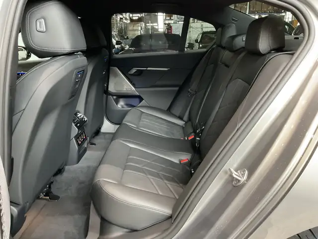 BMW I5 view 9