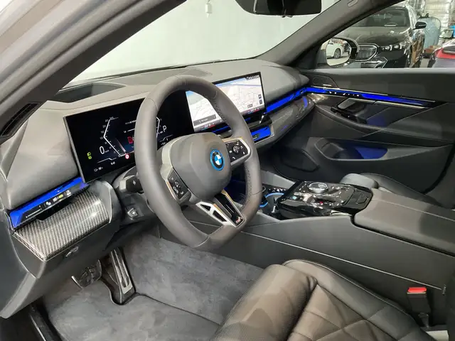 BMW I5 view 6