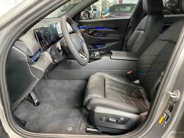 BMW I5 view 7