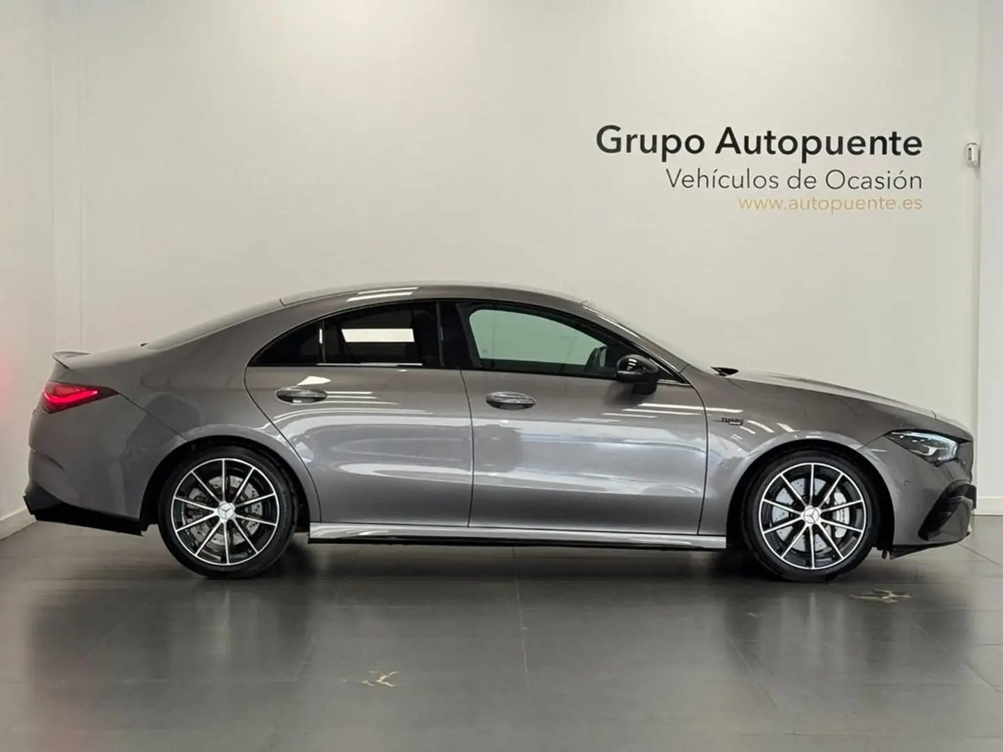 Mercedes-Benz CLA 45 AMG Gris - 2