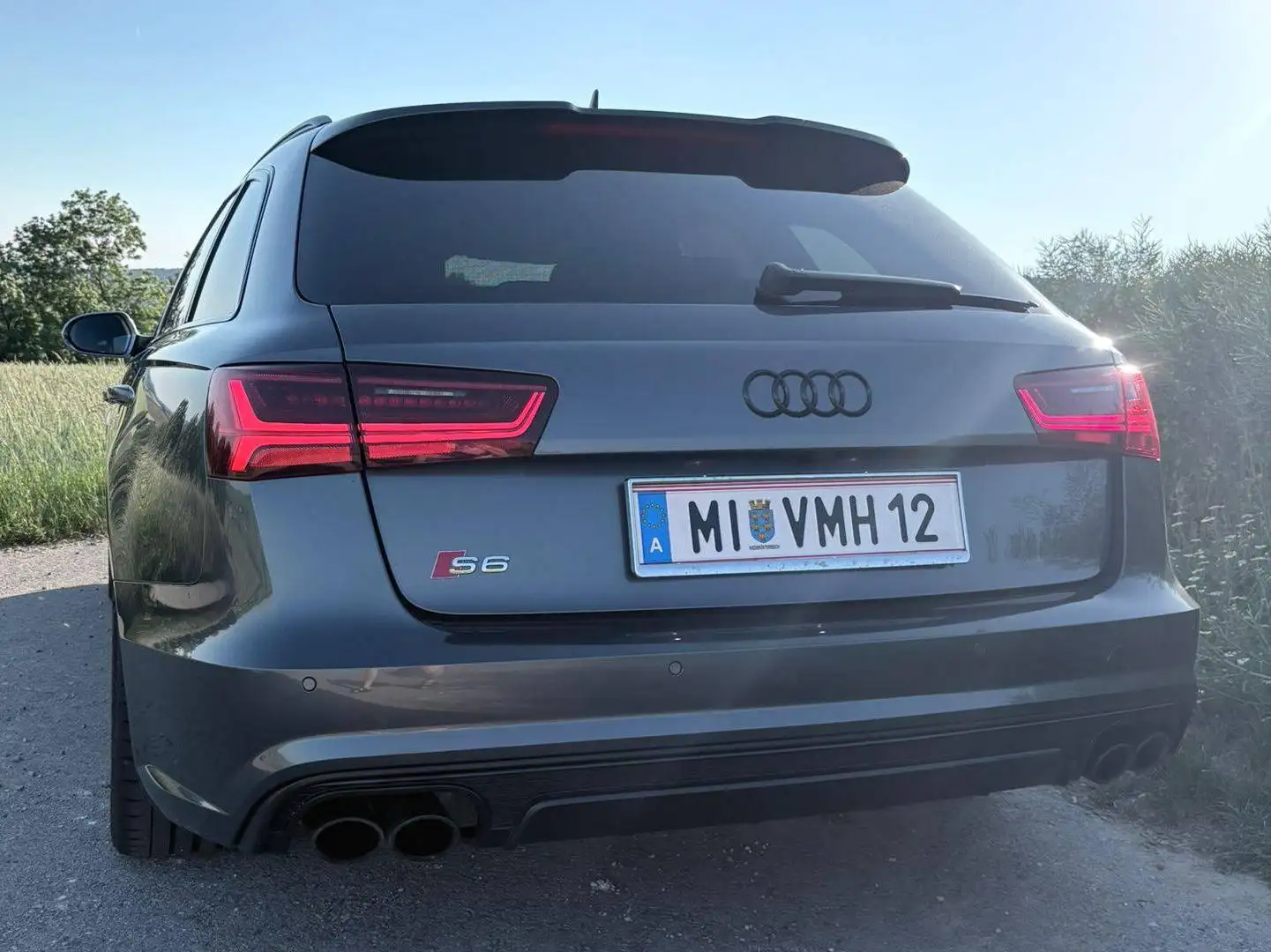 Audi S6 S6 Avant 4,0 TFSI Quattro COD S-tronic COD Grau - 2