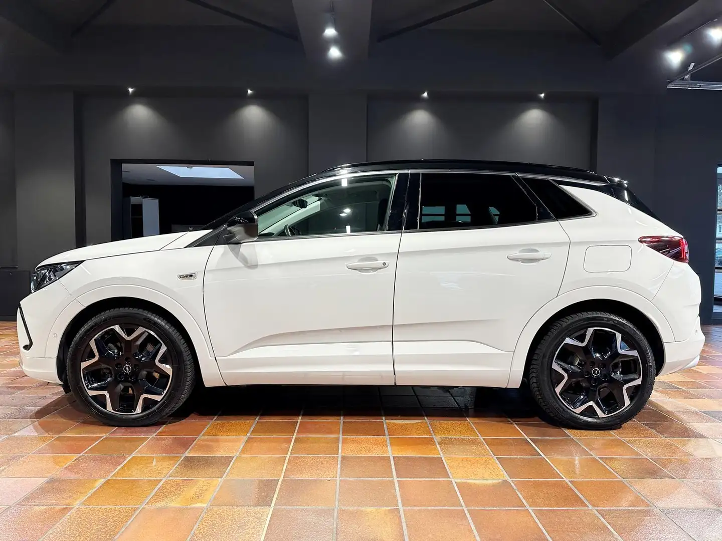 Opel Grandland ELEGANCE HYBRID ERGO LED ACC AHK 360 KEYLESS NP-54 Weiß - 2