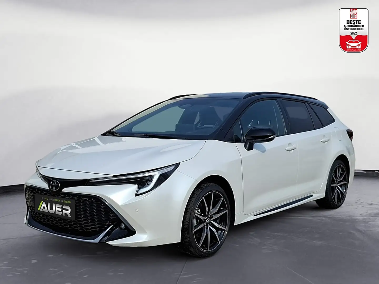 Toyota Corolla 2,0 Hybrid 180PS Touring Sports GR-Sport | ab €... Weiß - 1