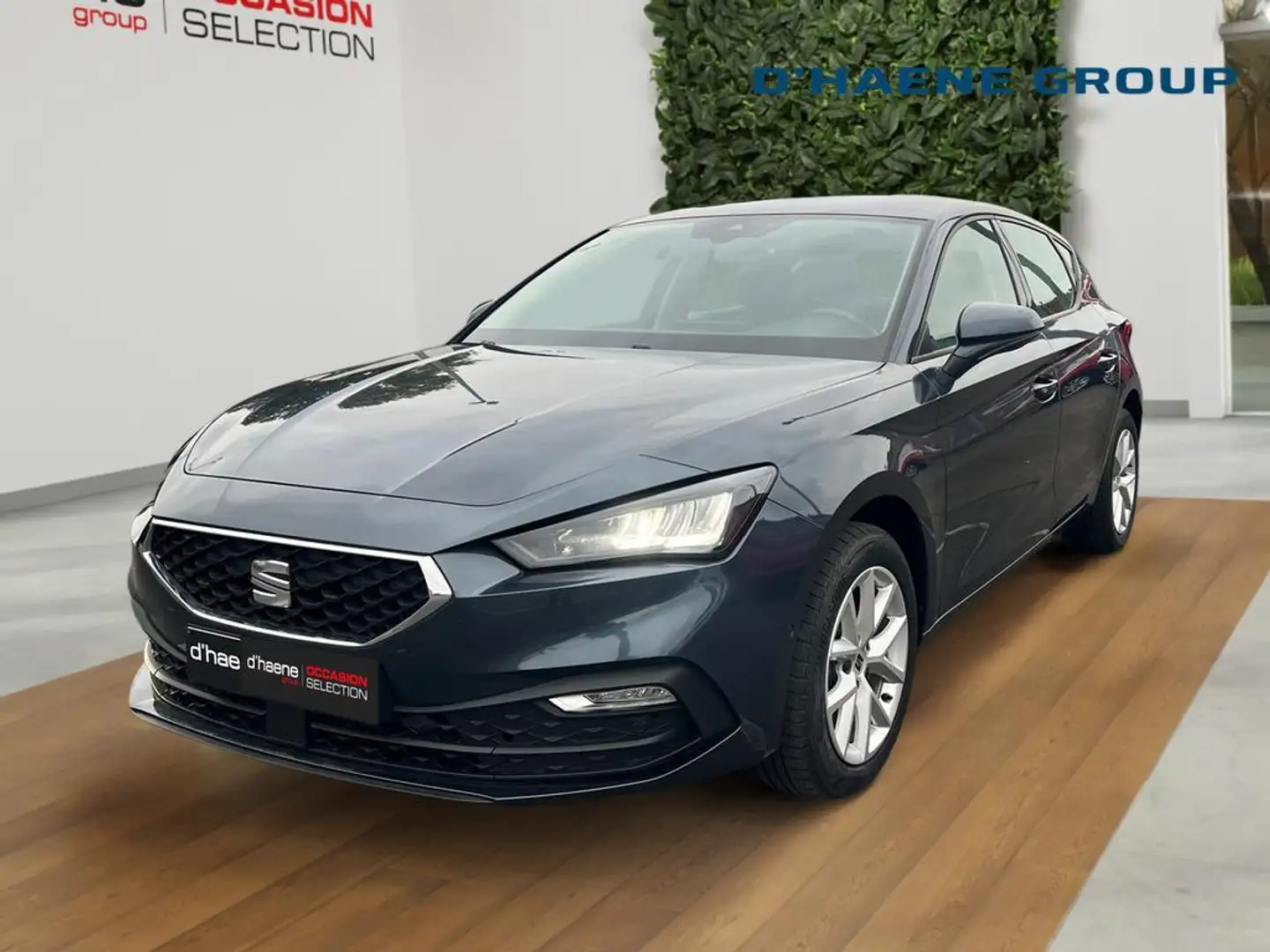 SEAT Leon 1.0 TSI STYLE 5d 81 DG8 M6 Grau - 1