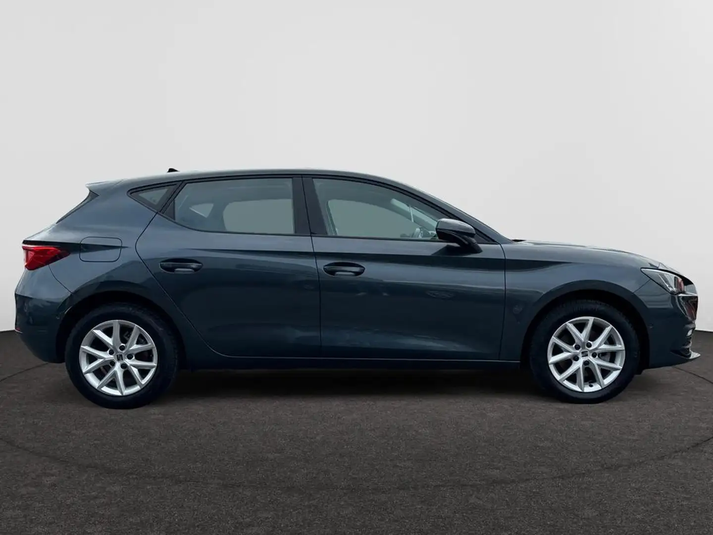 SEAT Leon 1.0 TSI STYLE 5d 81 DG8 M6 Gris - 1
