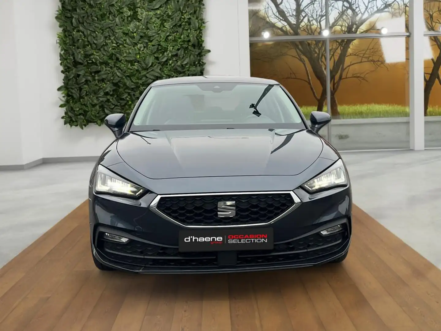 SEAT Leon 1.0 TSI STYLE 5d 81 DG8 M6 Grau - 2