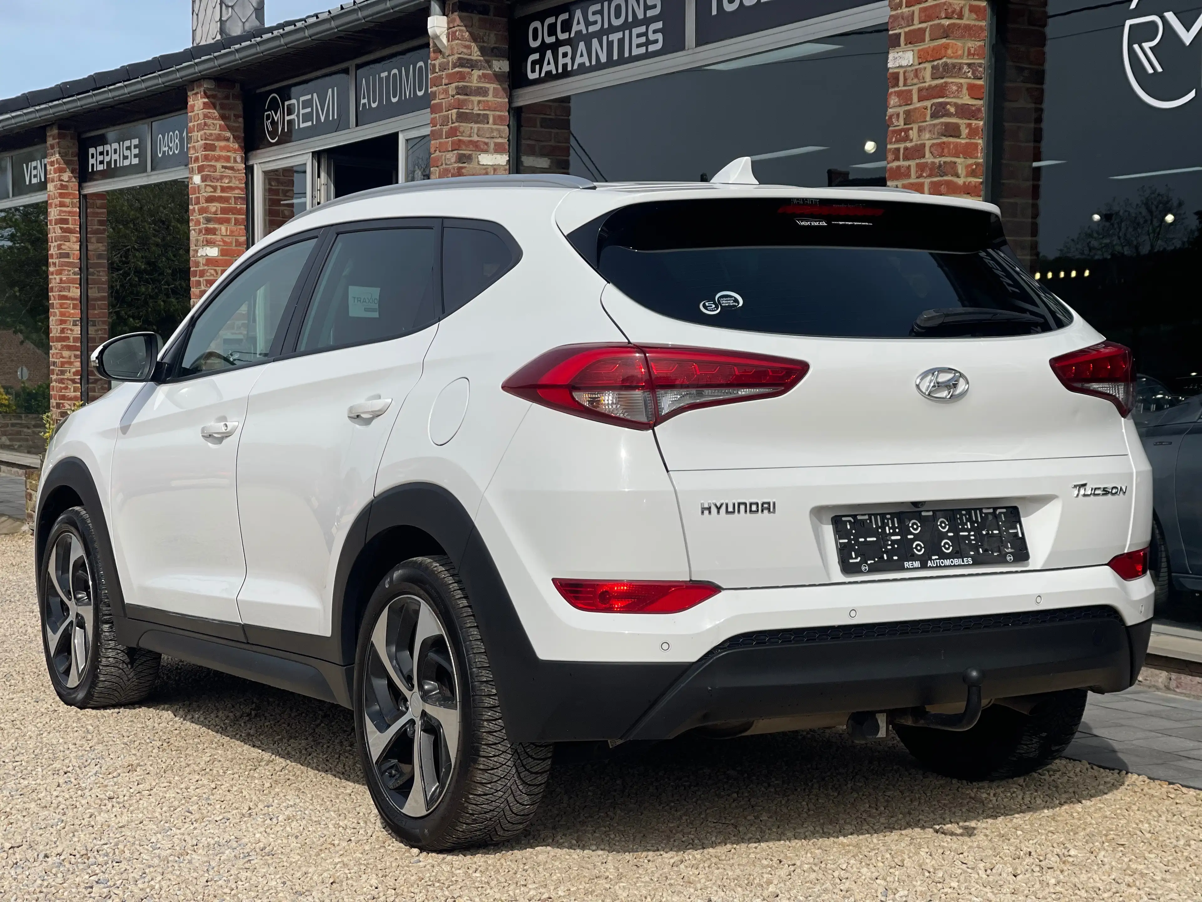 Hyundai TUCSON 1.7 116CH CARNET COMPLET*CAMERA*NAV — photo 3