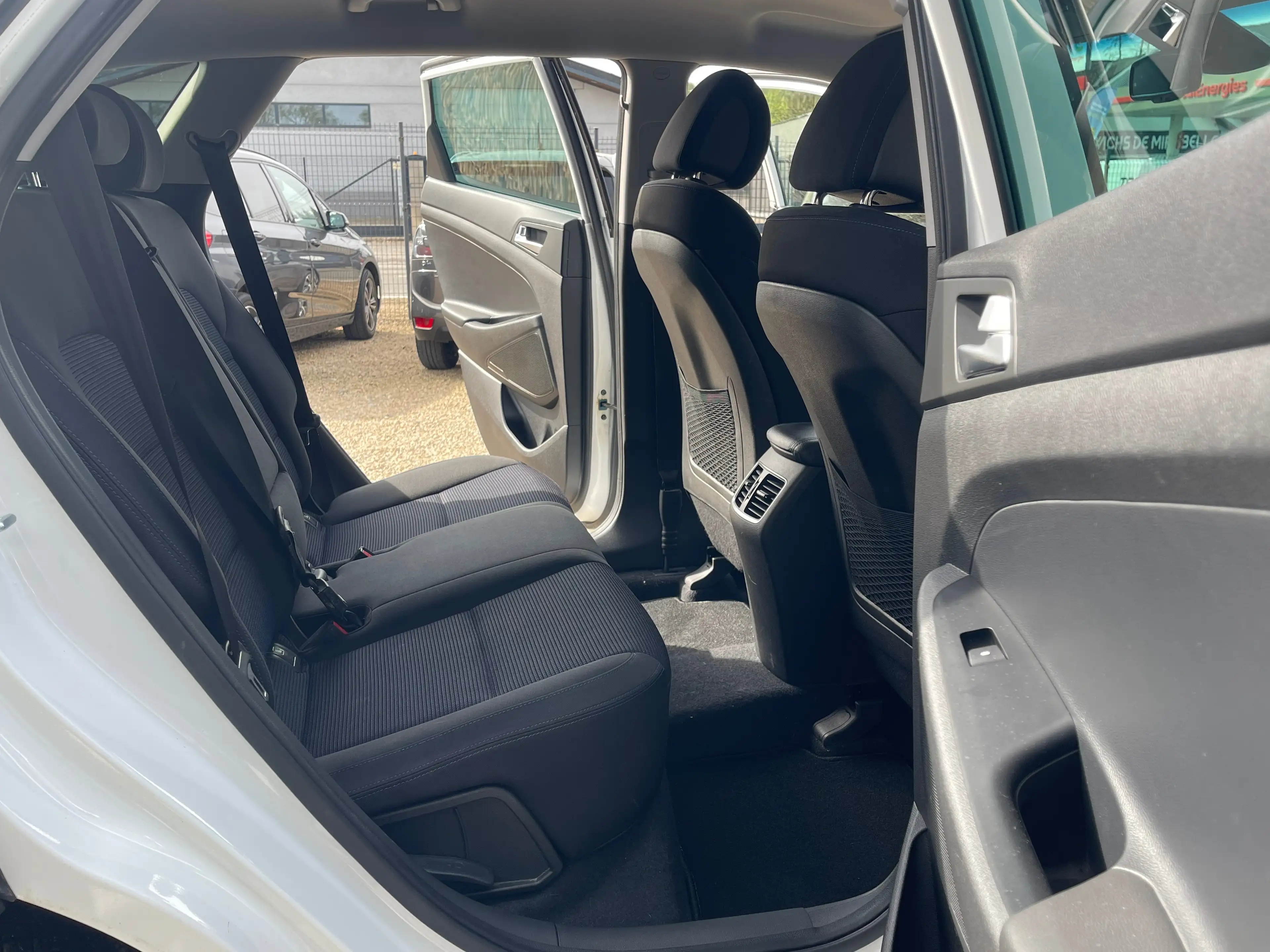 Hyundai TUCSON 1.7 116CH CARNET COMPLET*CAMERA*NAV — photo 9