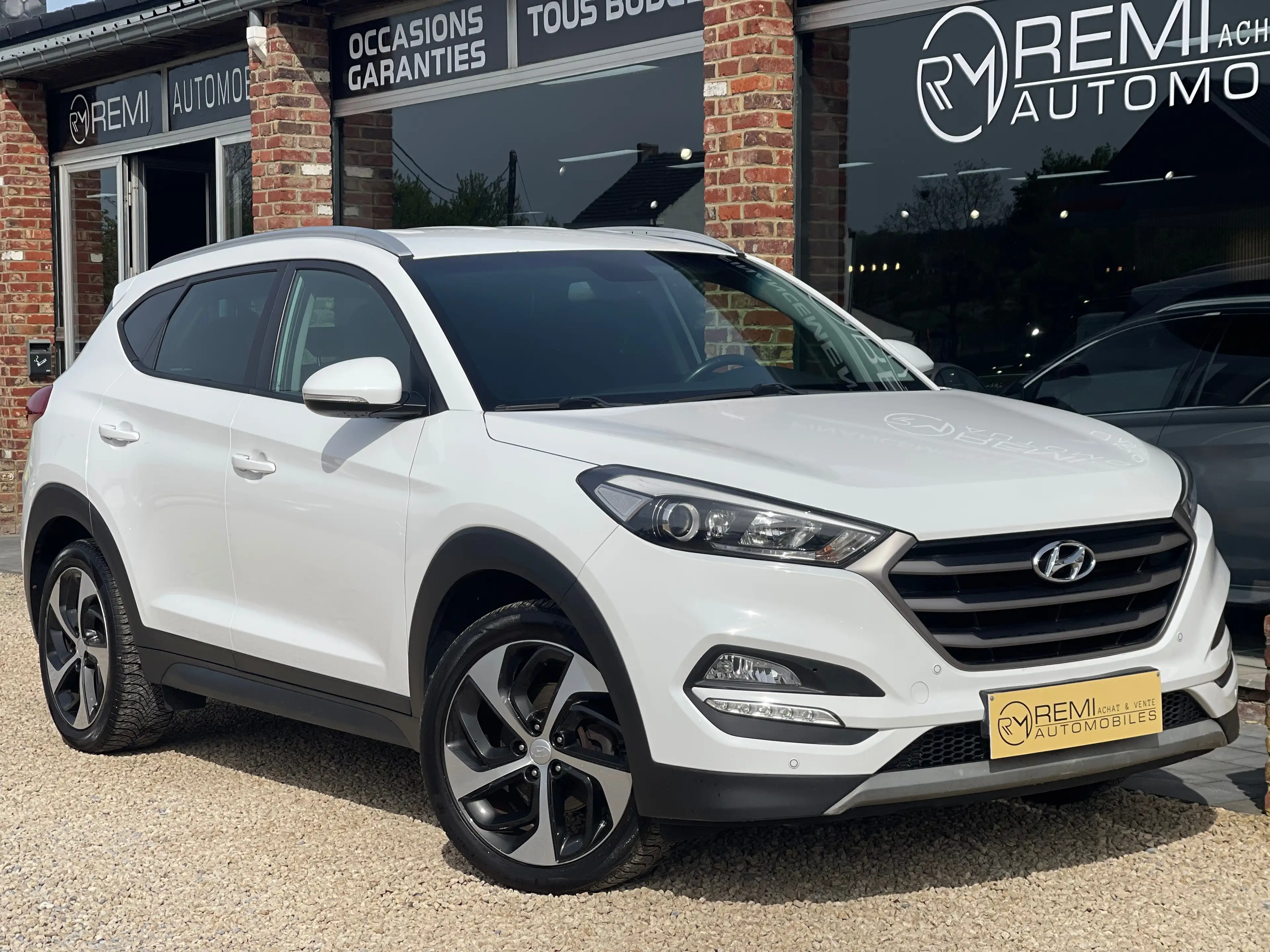 Hyundai TUCSON 1.7 116CH CARNET COMPLET*CAMERA*NAV — photo 7