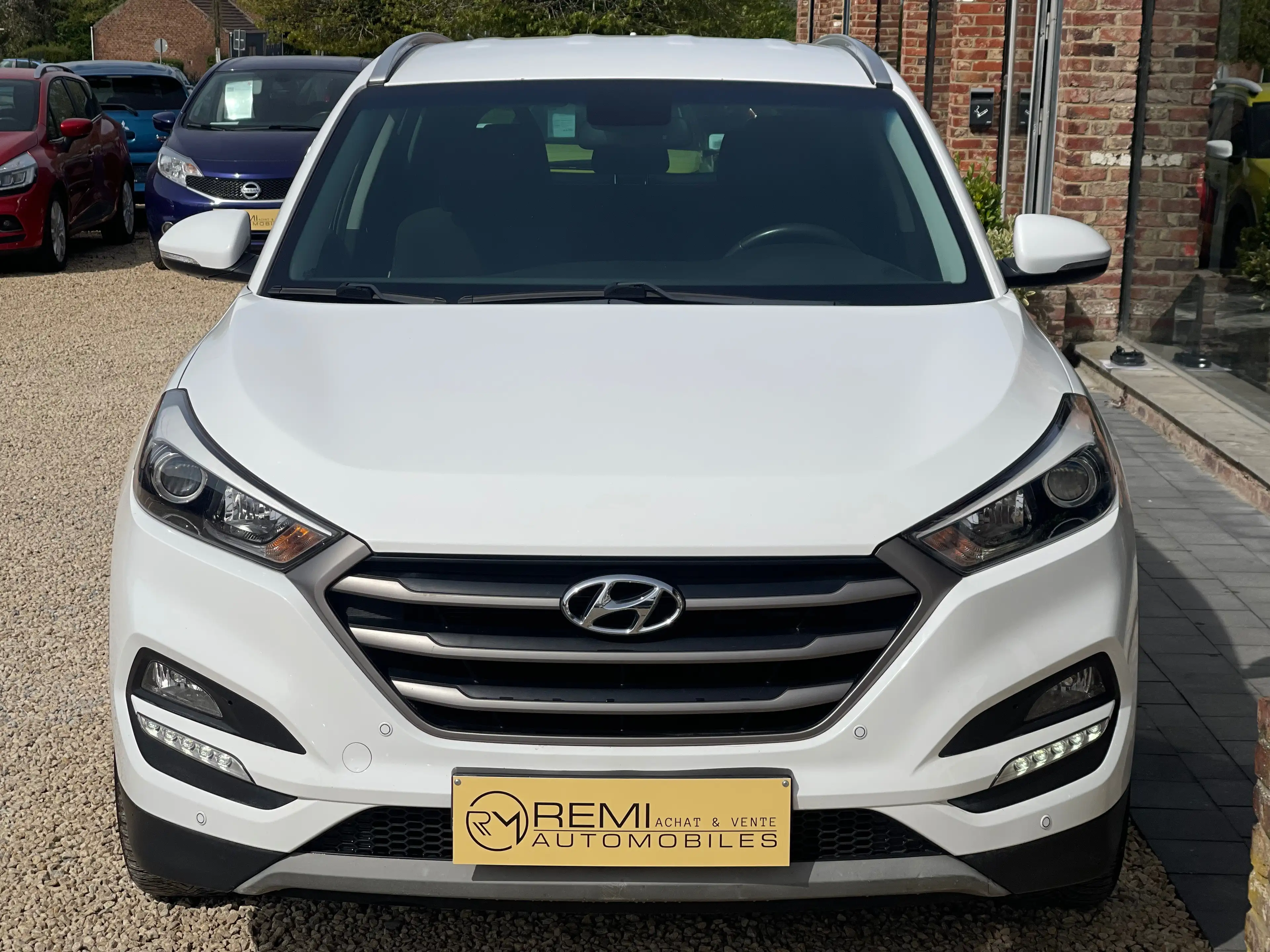 Hyundai TUCSON 1.7 116CH CARNET COMPLET*CAMERA*NAV — photo 8