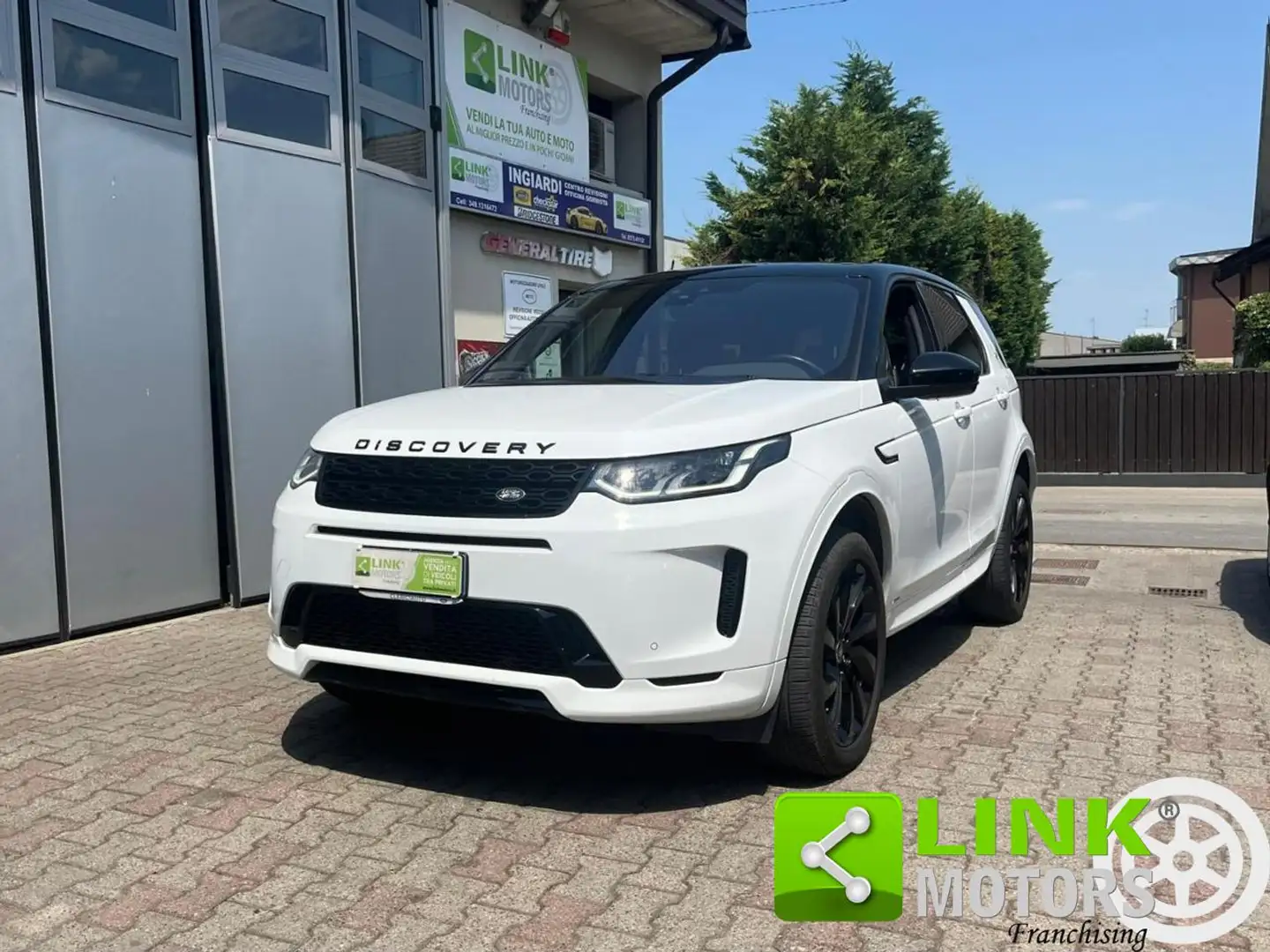 Land Rover Discovery Sport 2.0D I4-L.Flw 150 CV AWD Auto R-Dynamic Bianco - 1