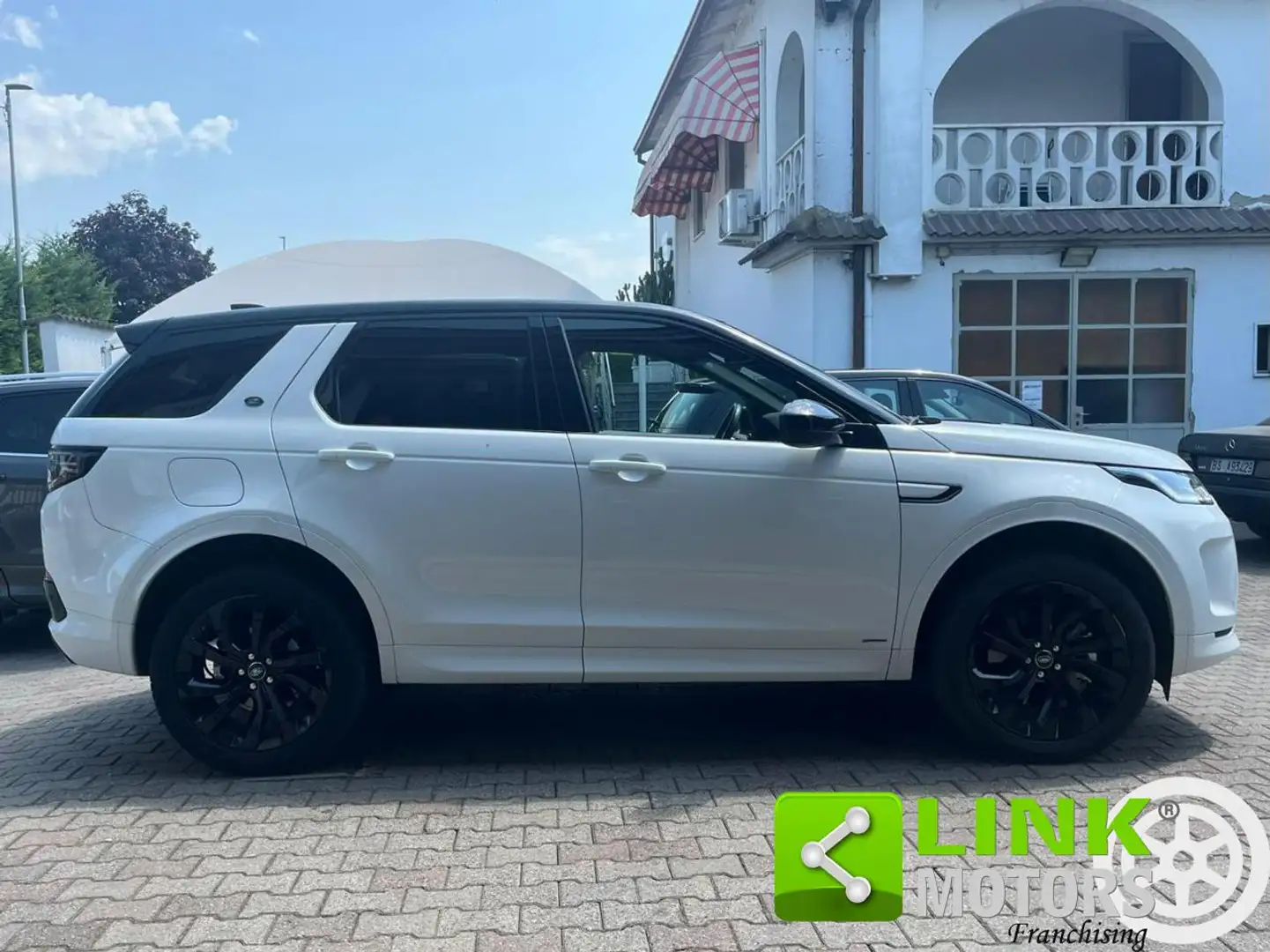 Land Rover Discovery Sport 2.0D I4-L.Flw 150 CV AWD Auto R-Dynamic Bianco - 2