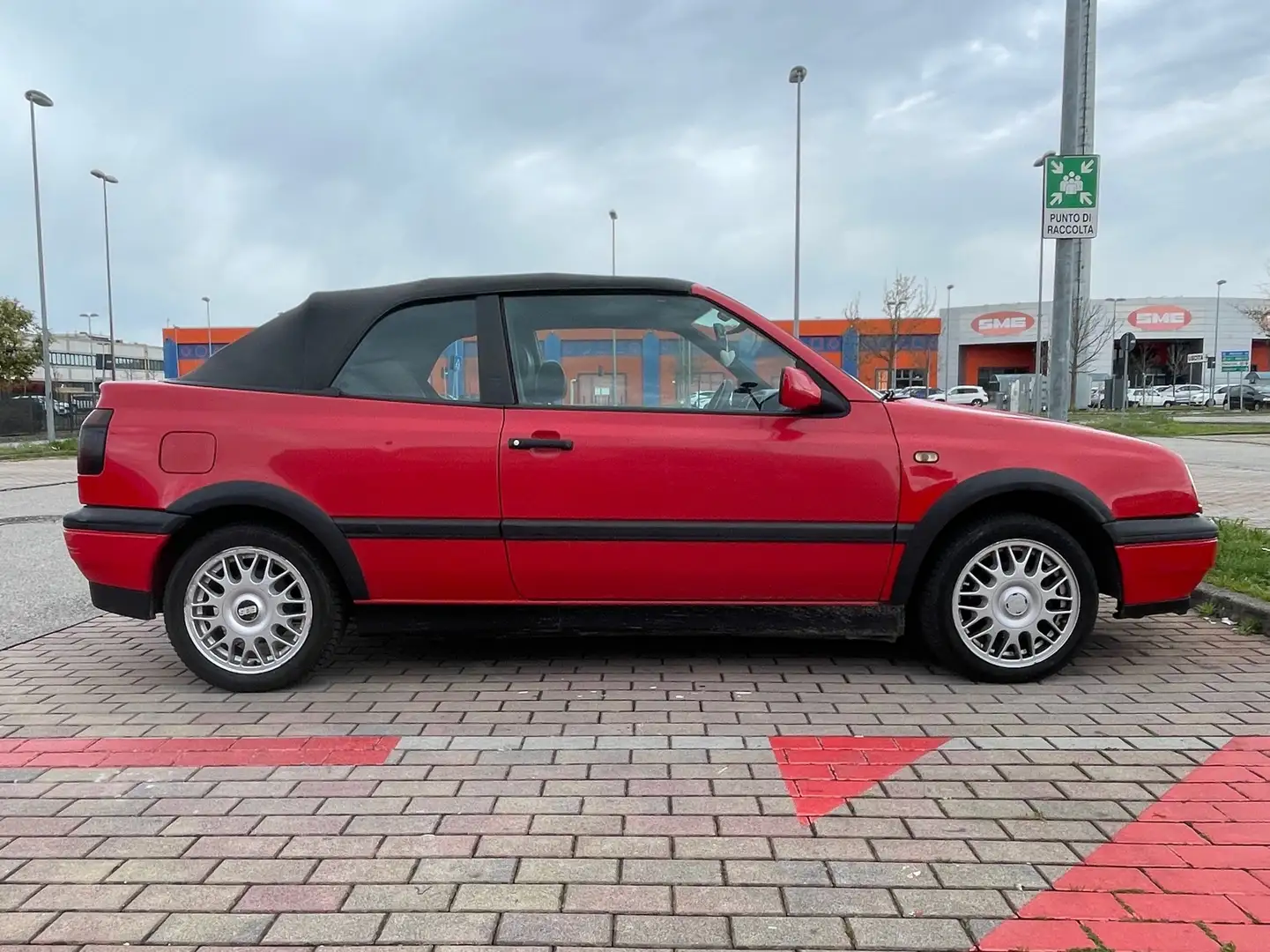 Volkswagen Golf Cabriolet Cabrio 1.6 Sport Rosso - 2