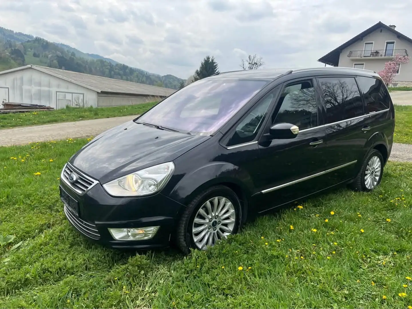 Ford Galaxy 2,0 Titanium 2,0i,  202 PS, Pickerl neu! Schwarz - 1