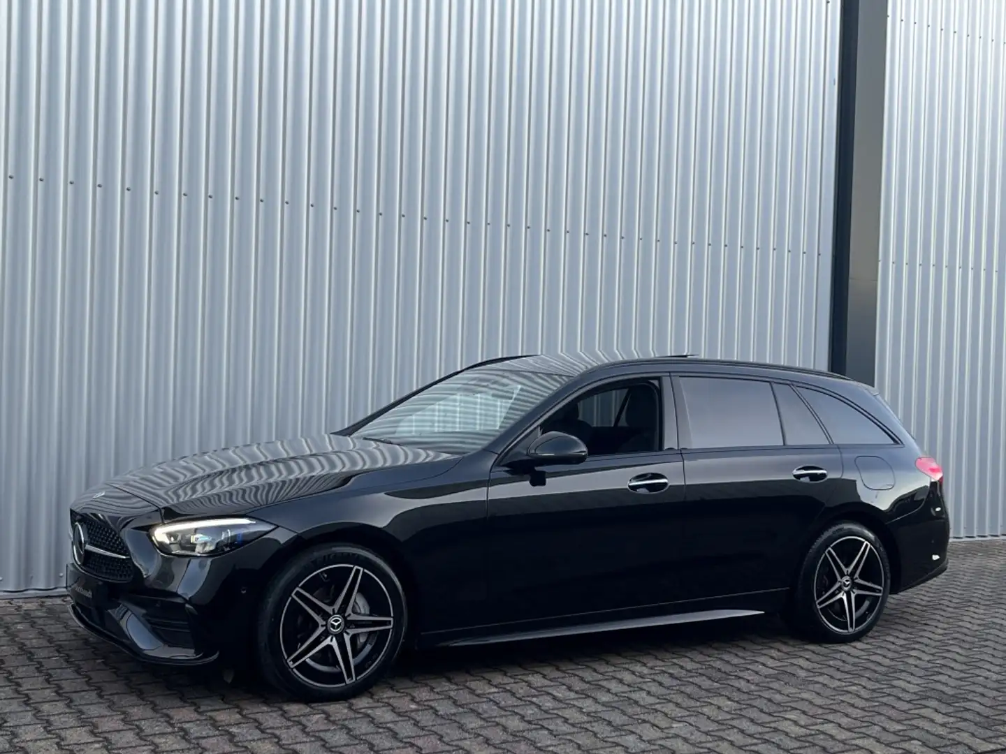 Mercedes-Benz C 300 Estate 300e AMG Line | Panorama Dak | Trekhaak | H Zwart - 2