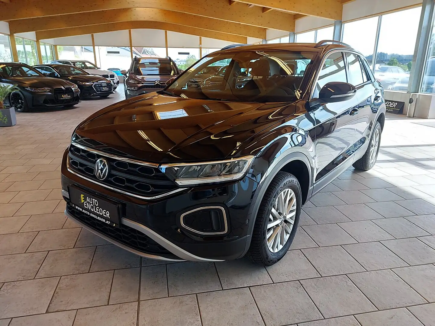 Volkswagen T-Roc 1,5 TSI ACT Life DSG Schwarz - 2