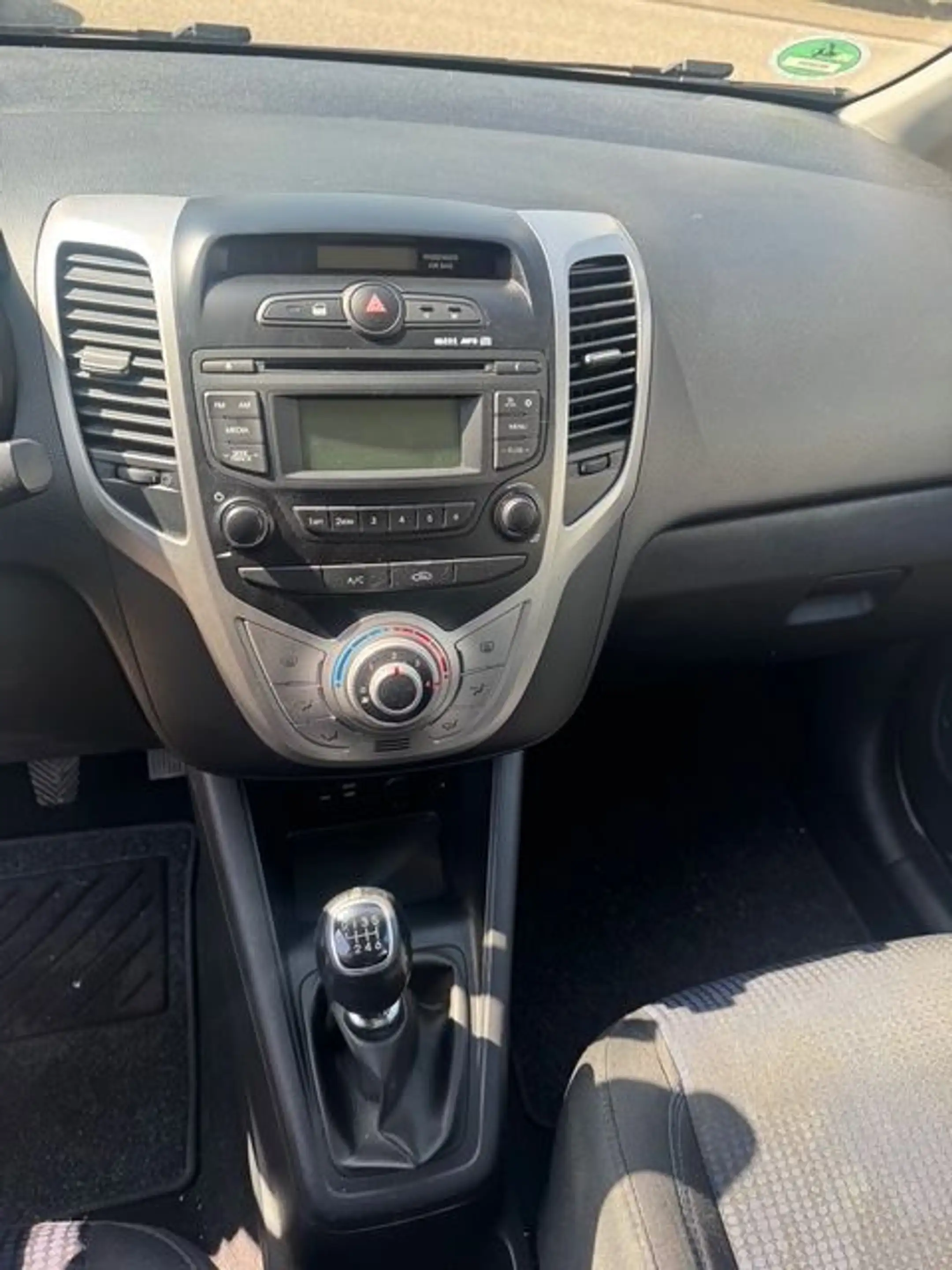 Hyundai iX20 Style — photo 7