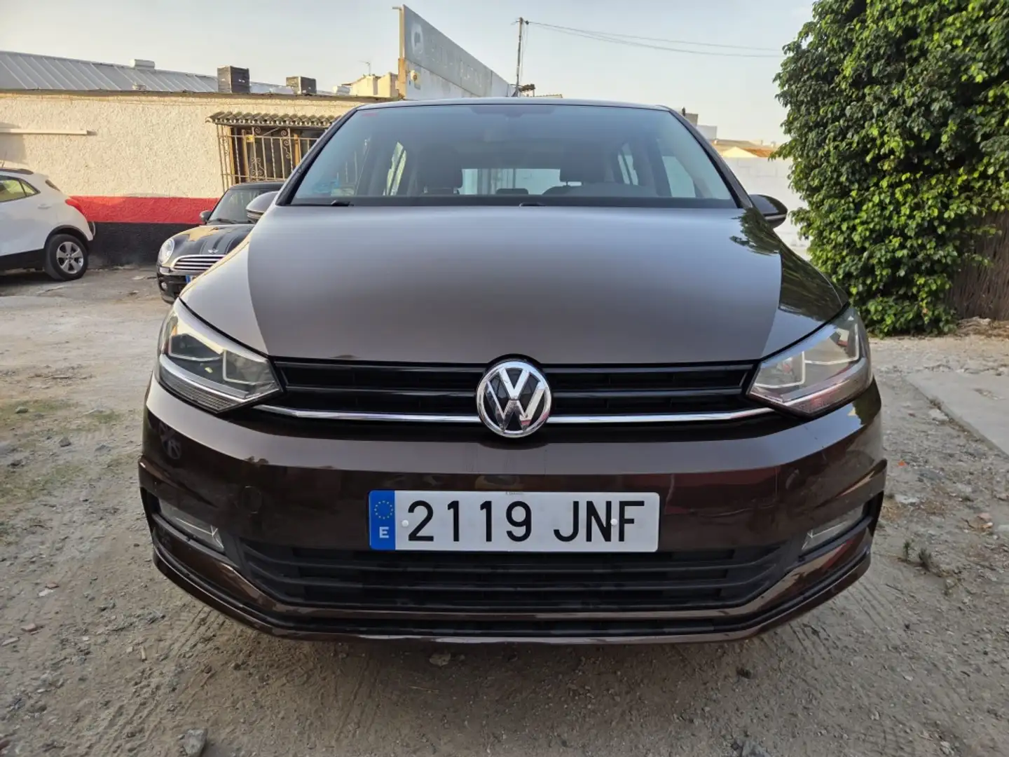 Volkswagen Touran 1.6TDI CR BMT Advance 81kW Marrón - 2