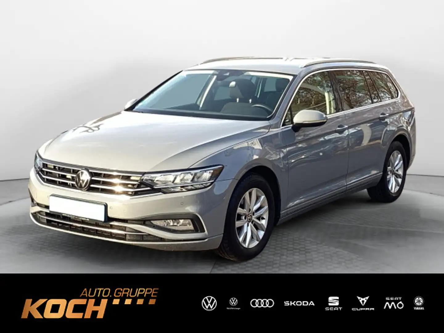 Volkswagen Passat Variant 2.0TDI Business DSG AHK LED Navi Grijs - 1