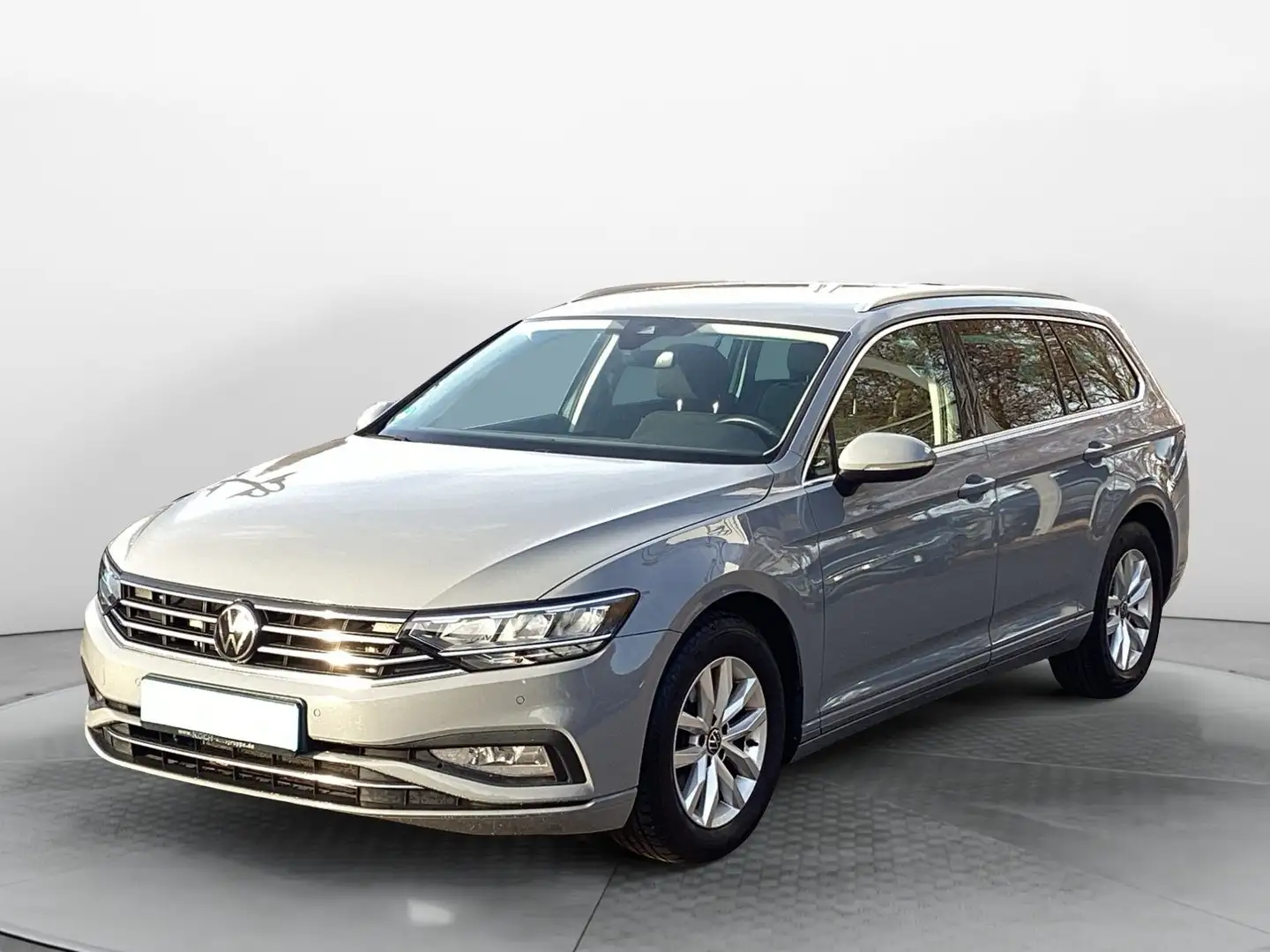 Volkswagen Passat Variant 2.0TDI Business DSG AHK LED Navi Grijs - 2