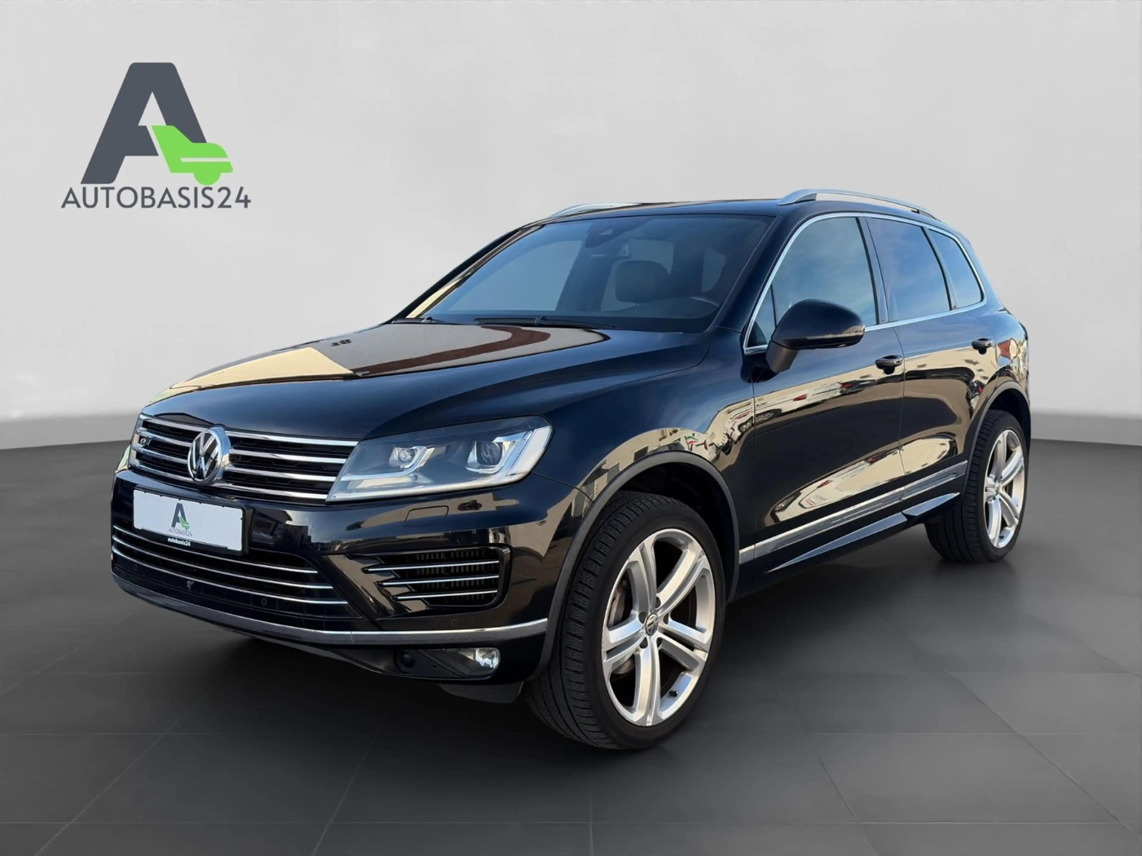 Volkswagen Touareg 3.0 TDI R-Line Terrain Tech AHK BI-XENON