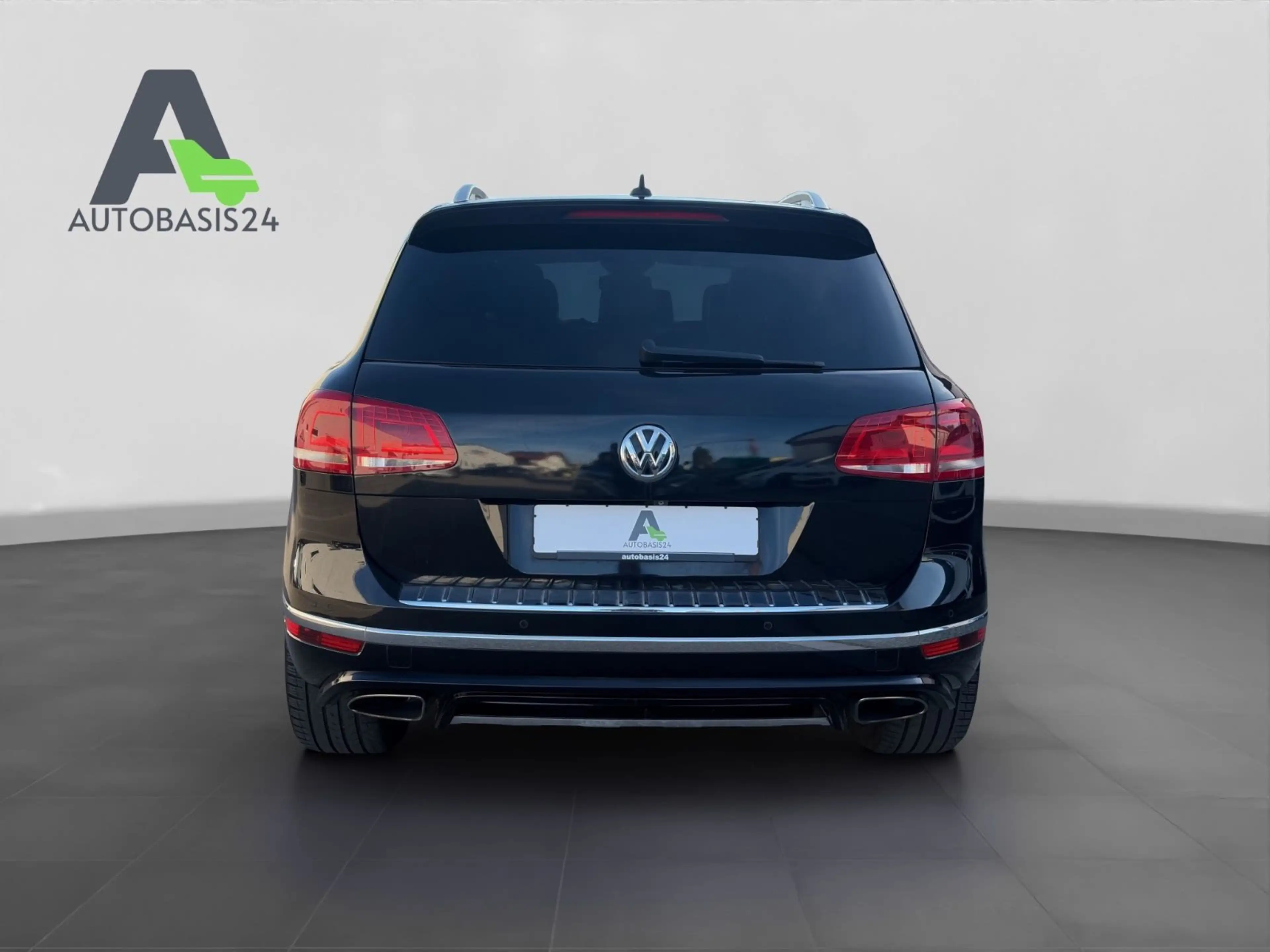 Volkswagen Touareg 3.0 TDI R-Line Terrain Tech AHK BI-XENON — photo 4
