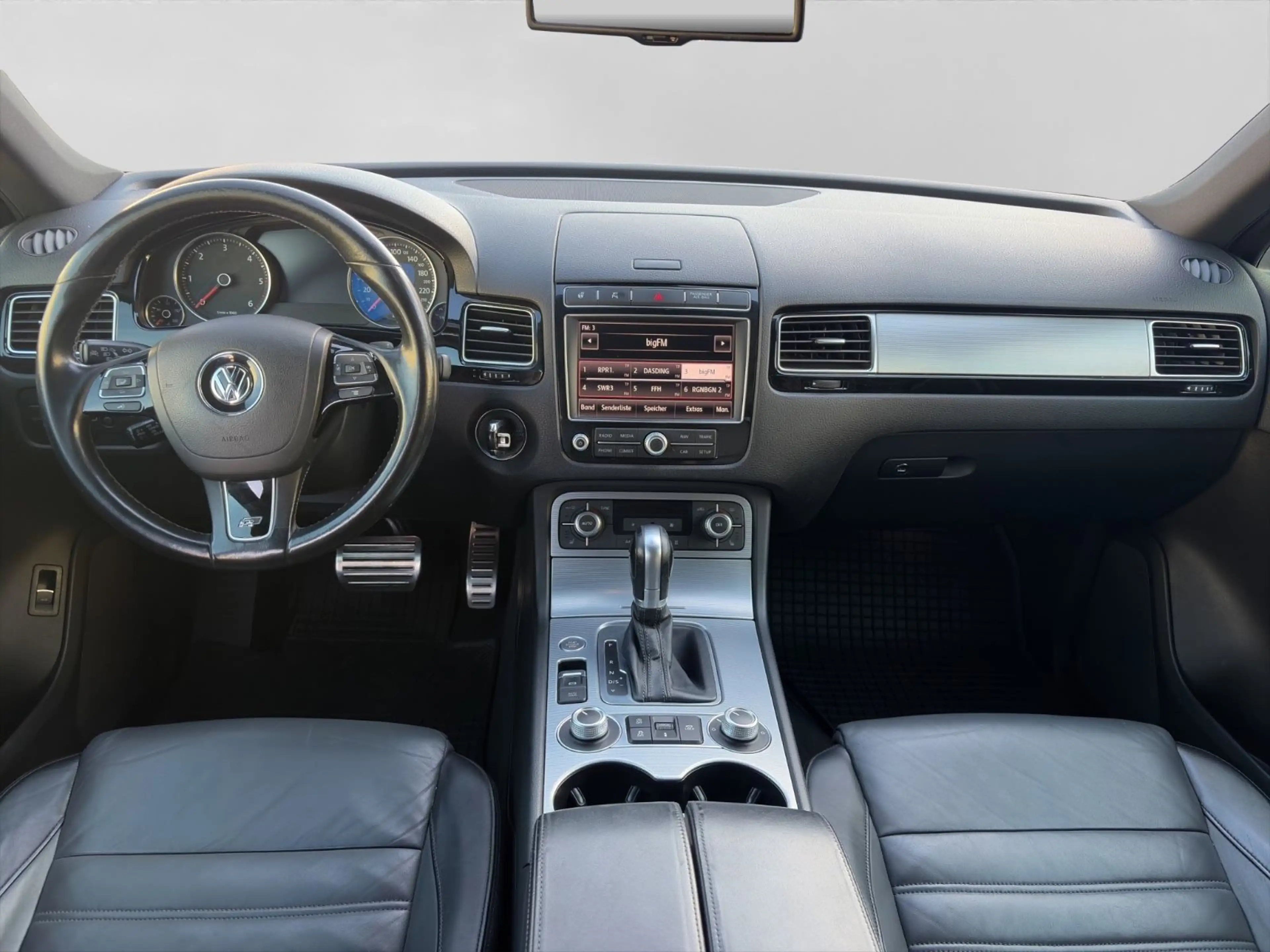 Volkswagen Touareg 3.0 TDI R-Line Terrain Tech AHK BI-XENON — photo 10