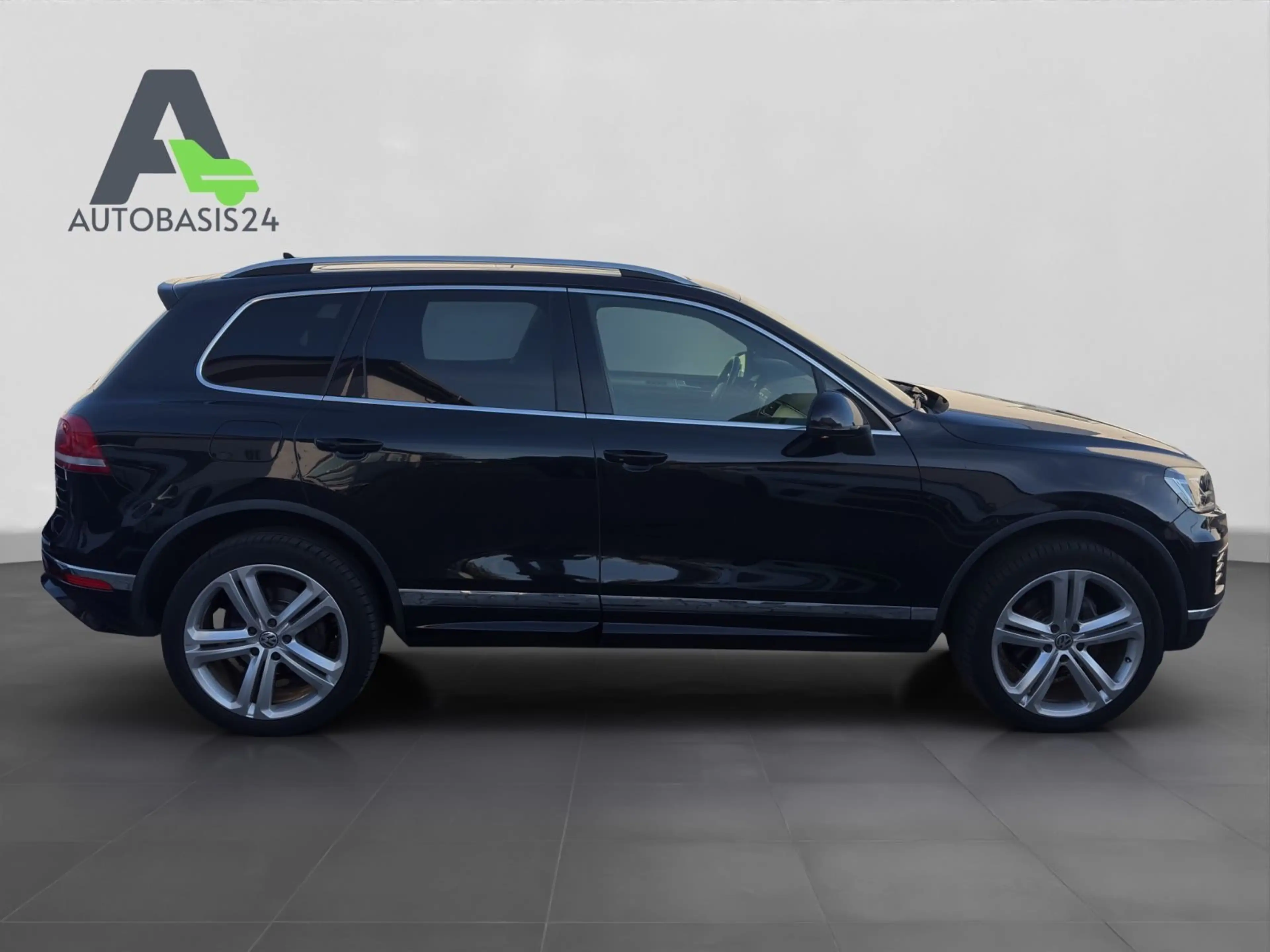 Volkswagen Touareg 3.0 TDI R-Line Terrain Tech AHK BI-XENON — photo 6