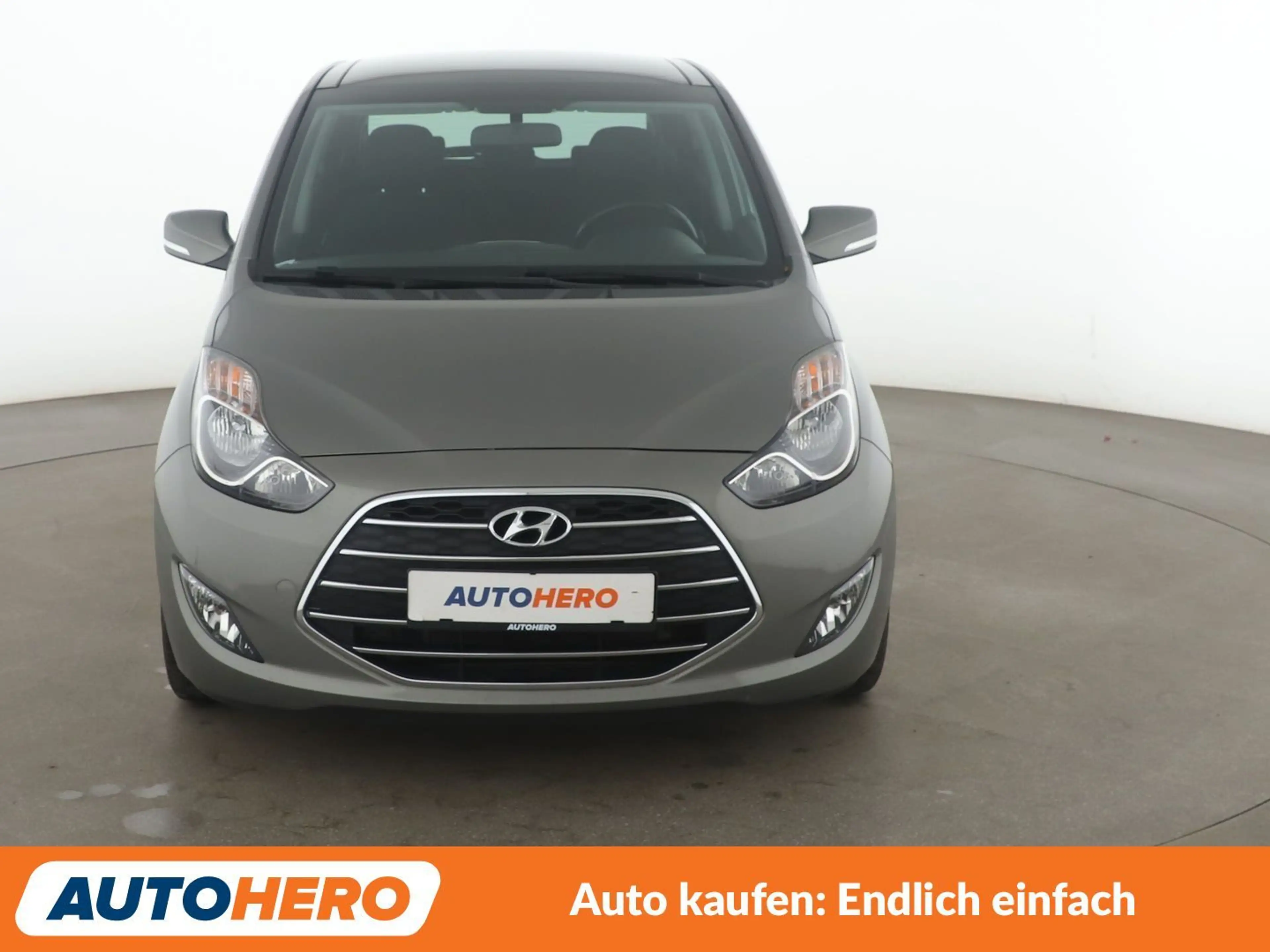 Hyundai iX20 1.6 Space Plus Aut.*NAVI*PDC*SHZ*KLIMA*TEMPO* — photo 9