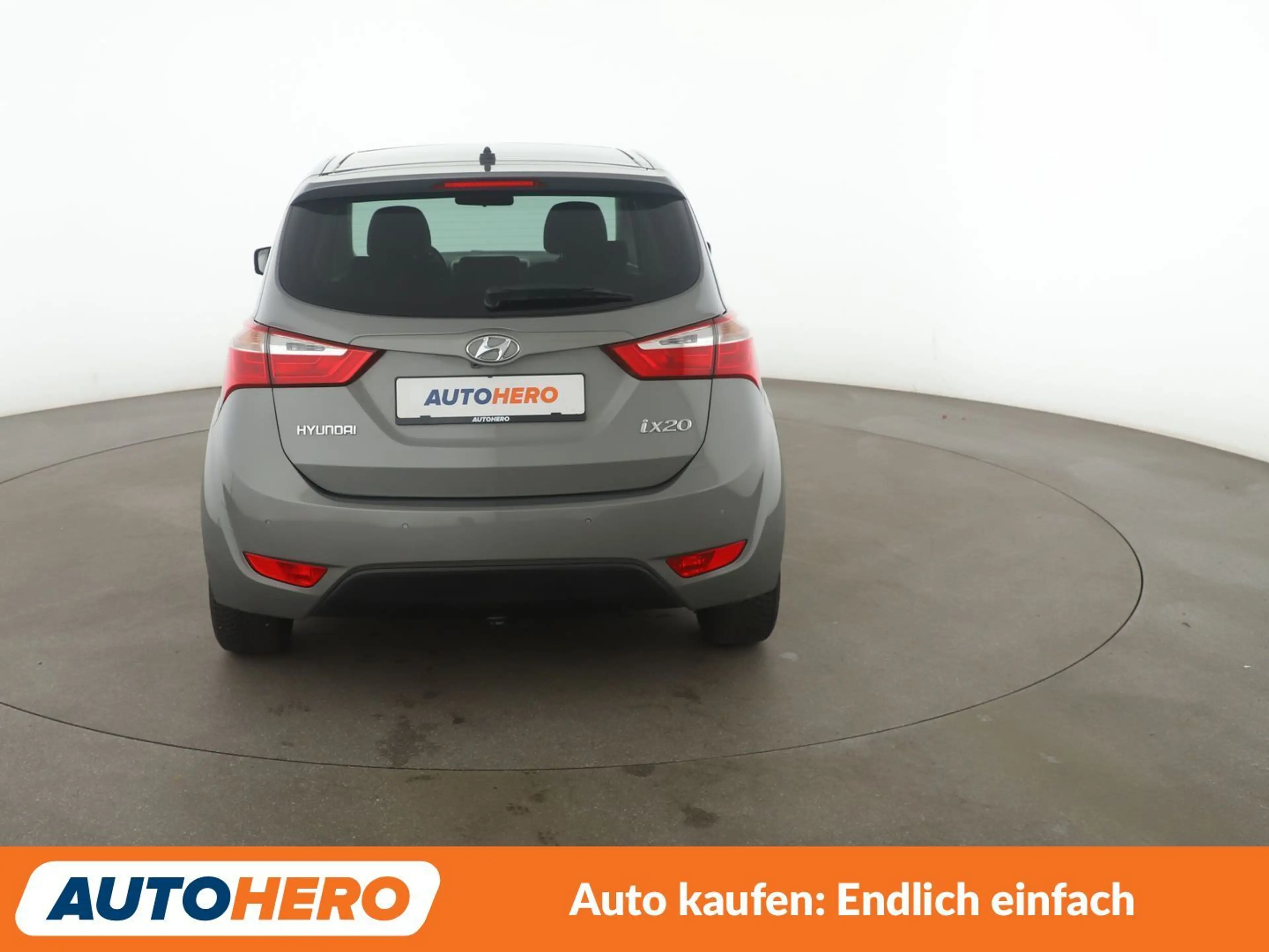 Hyundai iX20 1.6 Space Plus Aut.*NAVI*PDC*SHZ*KLIMA*TEMPO* — photo 5