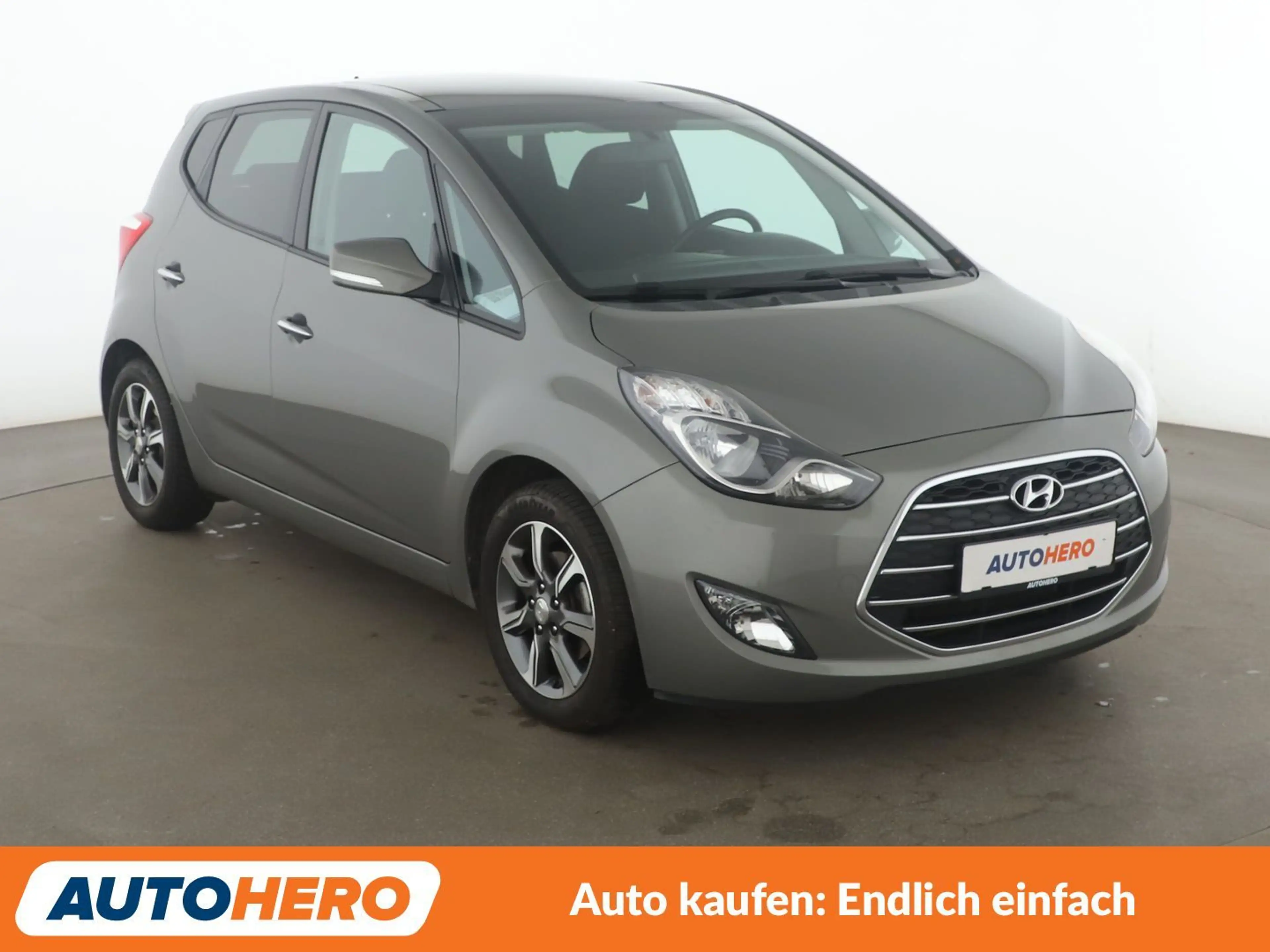 Hyundai iX20 1.6 Space Plus Aut.*NAVI*PDC*SHZ*KLIMA*TEMPO* — photo 8