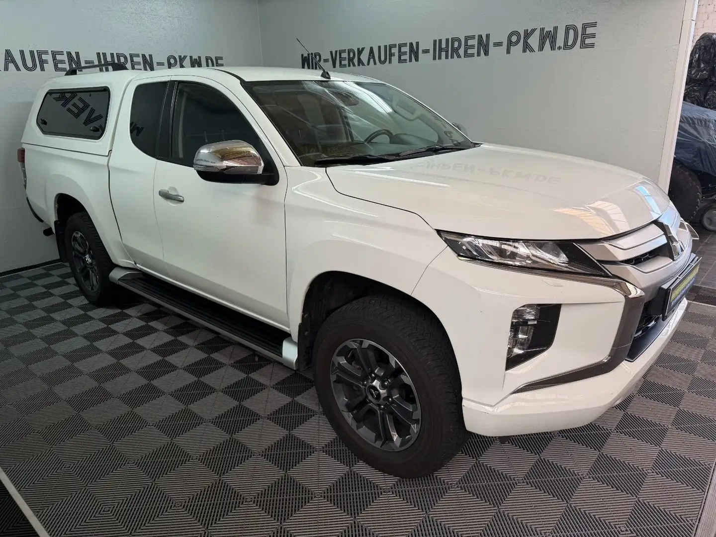 Mitsubishi L200 Plus Club Cab 4WD Hardtop + 8 xRäder Blanc - 2